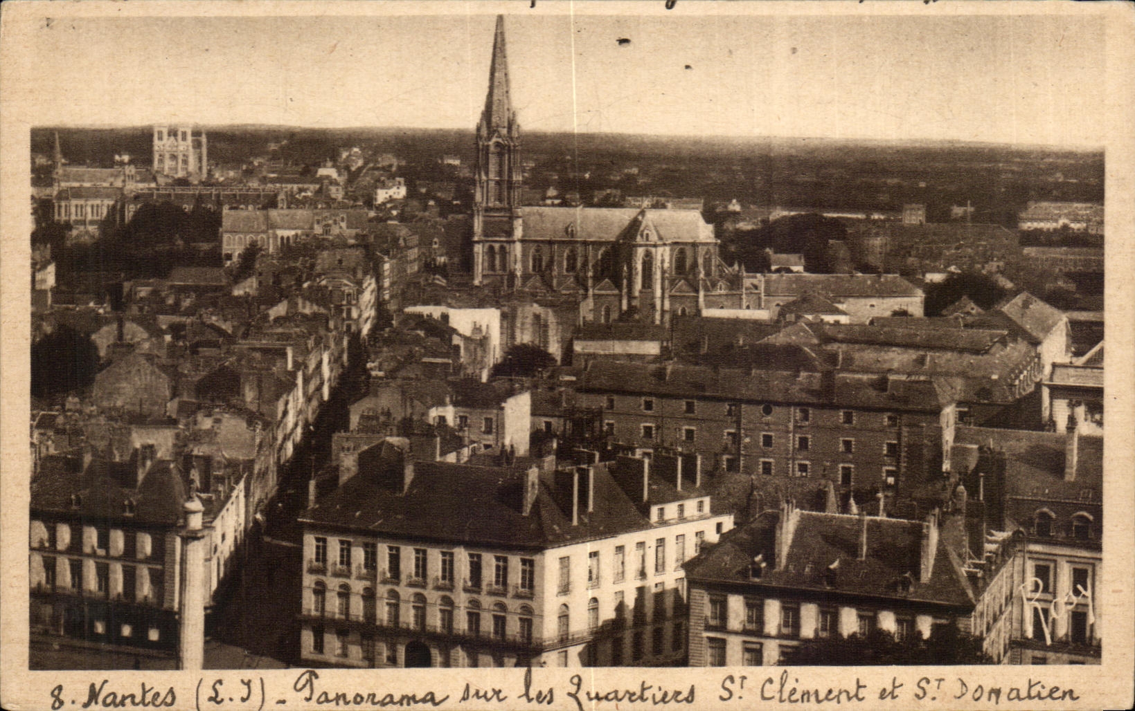 CPA Nantes Panorama on the Districts St Clement and St Donatien