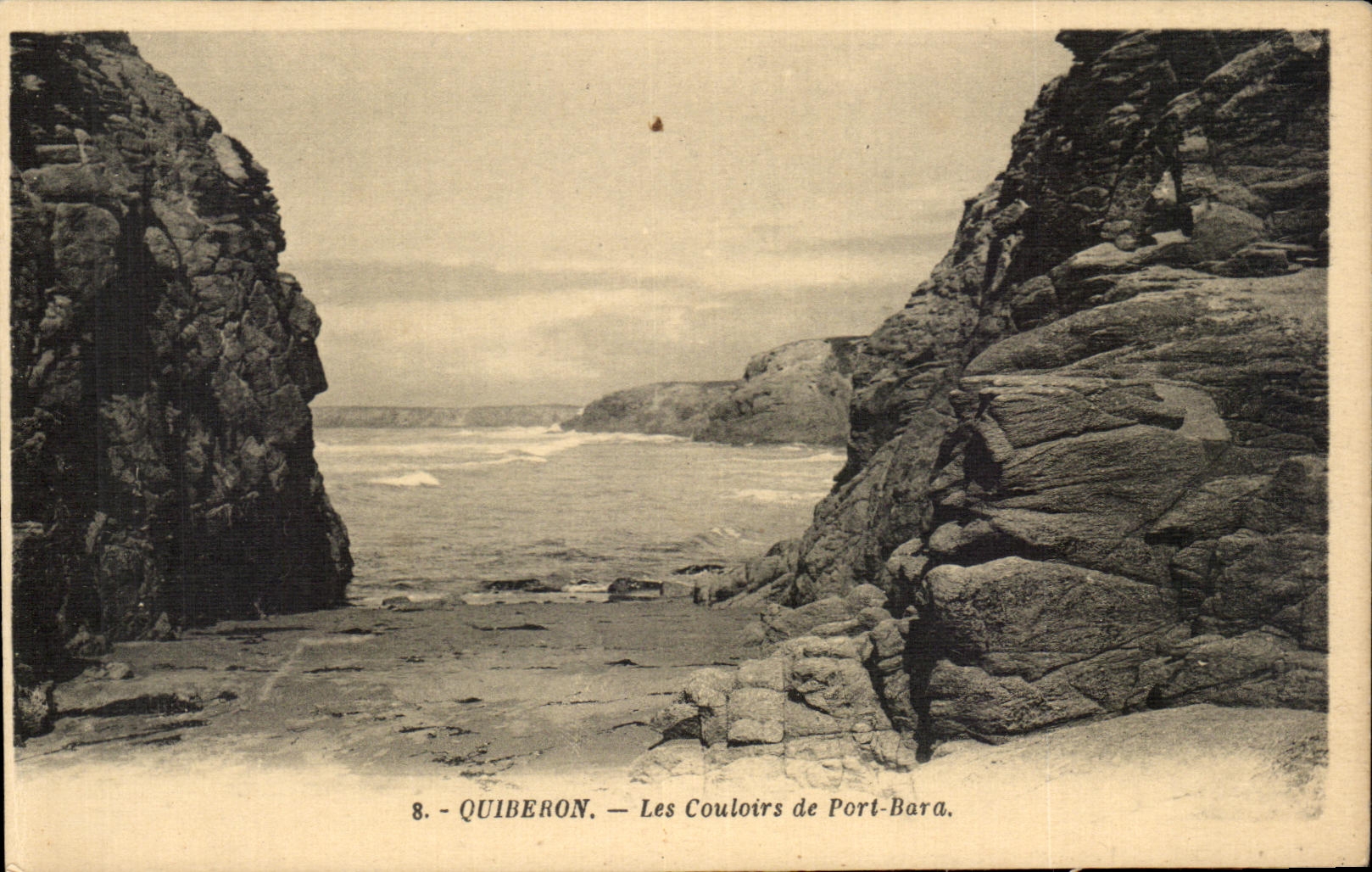 CPA Quiberon Les Couloirs de Port Bara