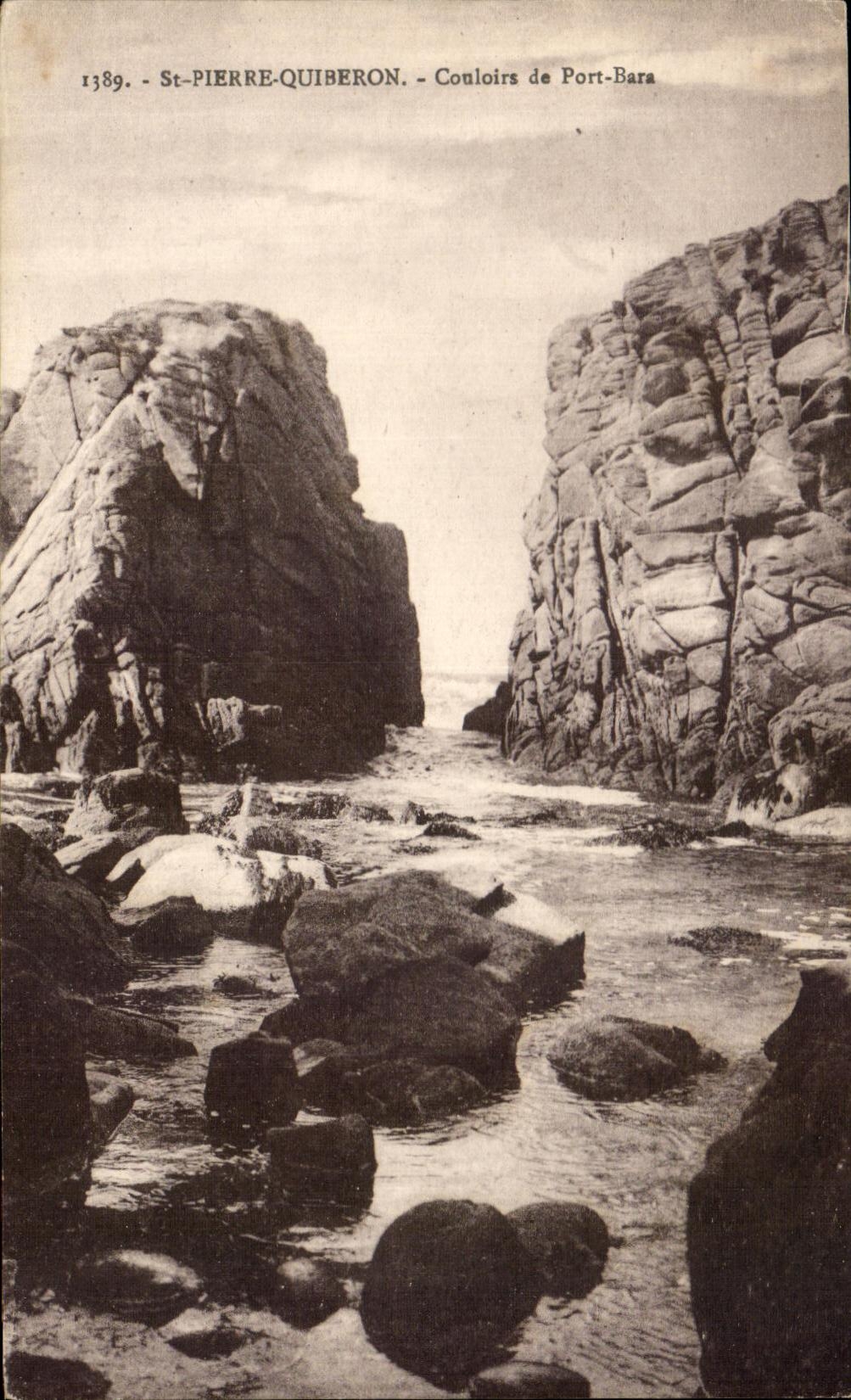 CPA St Pierre Quiberon Couloirs de Port Bara