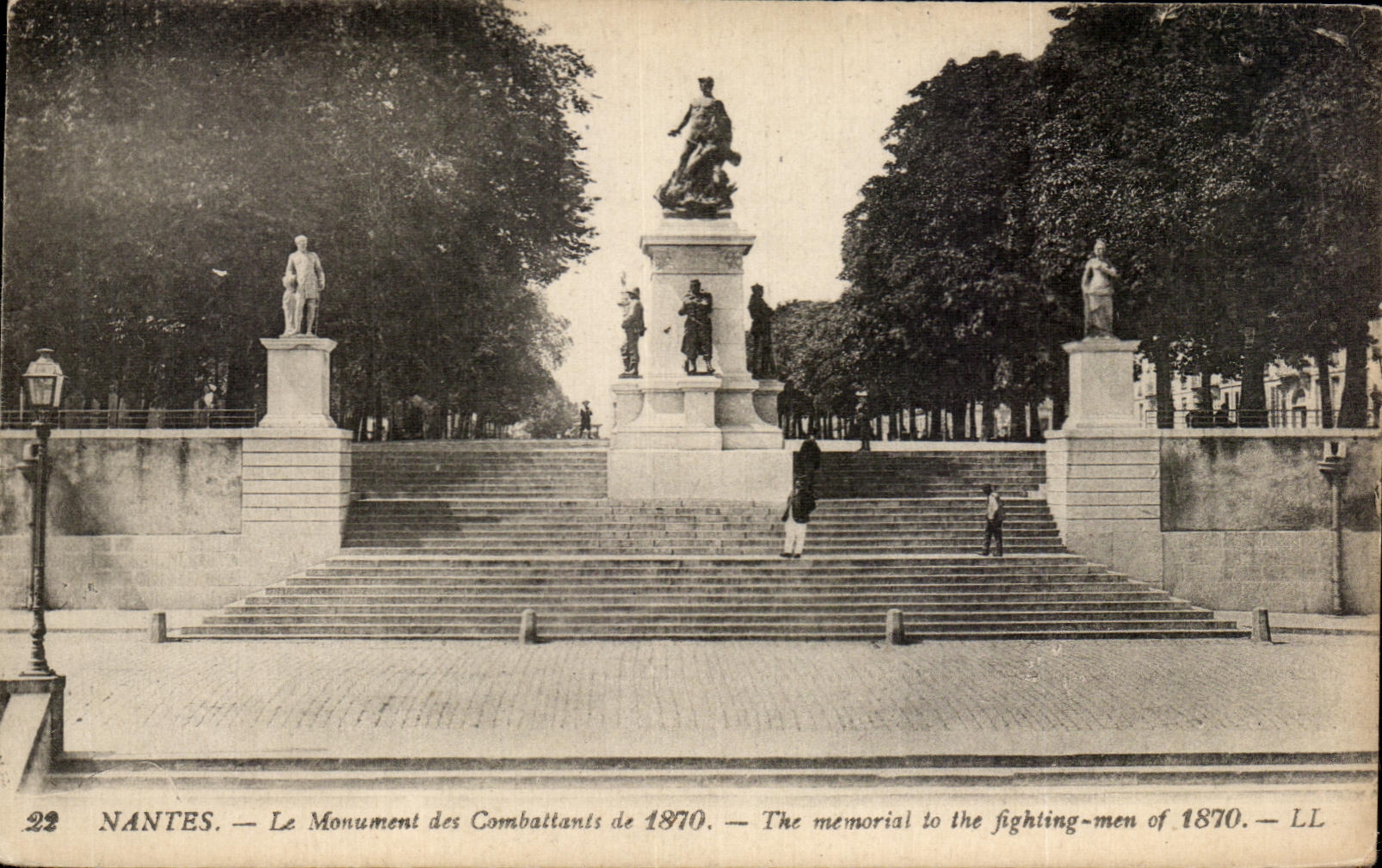 CPA Nantes the Monument of Combattans of 1870 The memorial to the fighling men off 1870