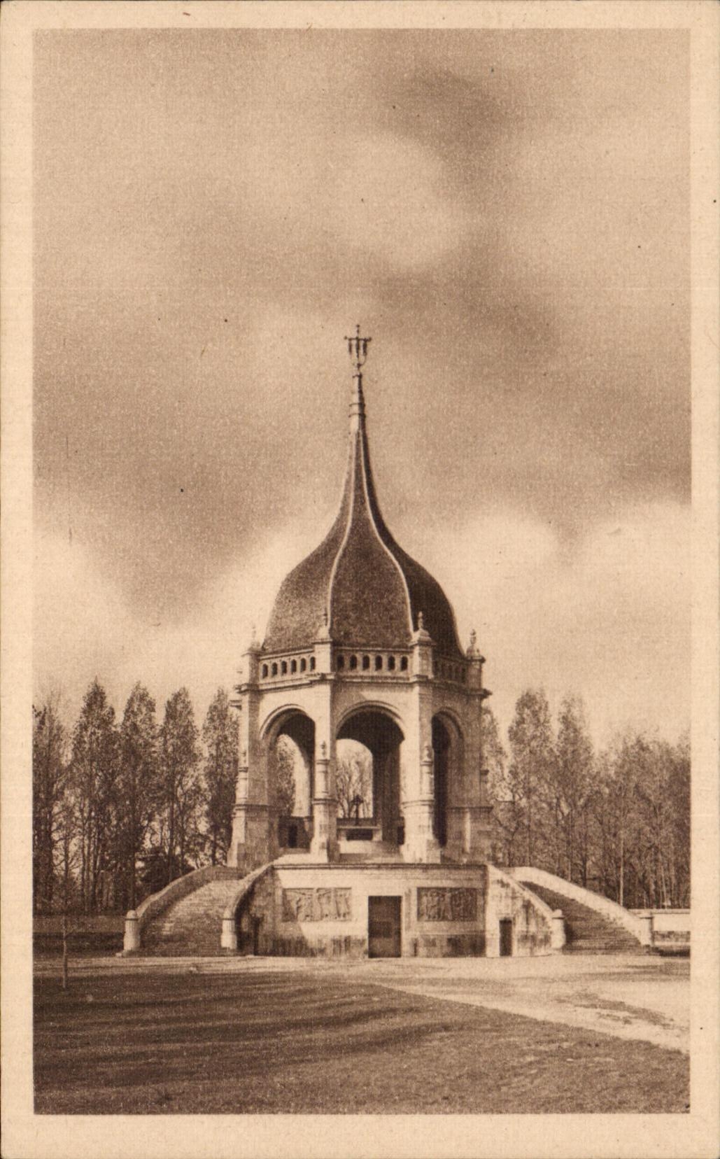 CPA Sainte Anne Auray the War memorial of Brittany