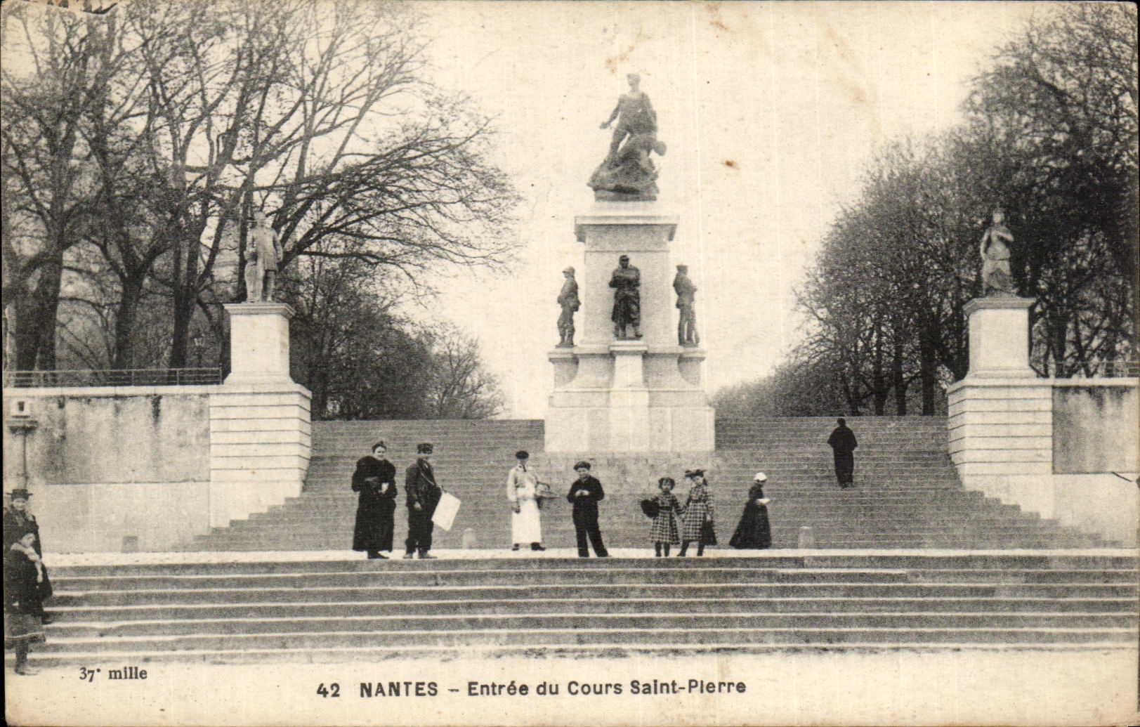 CPA Nantes Enree of the Course Saint Pierre