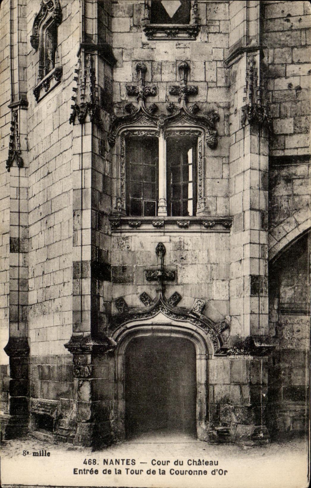 CPA Nantes Court of the Castle Entrance of the Tower of the Crown gold