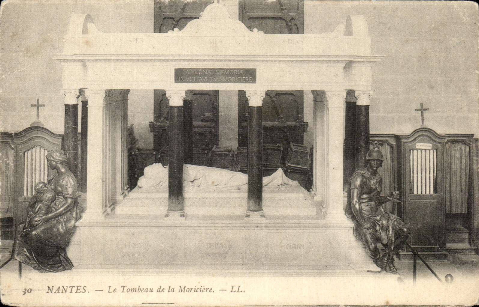 CPA Nantes the Tomb of Moriciere