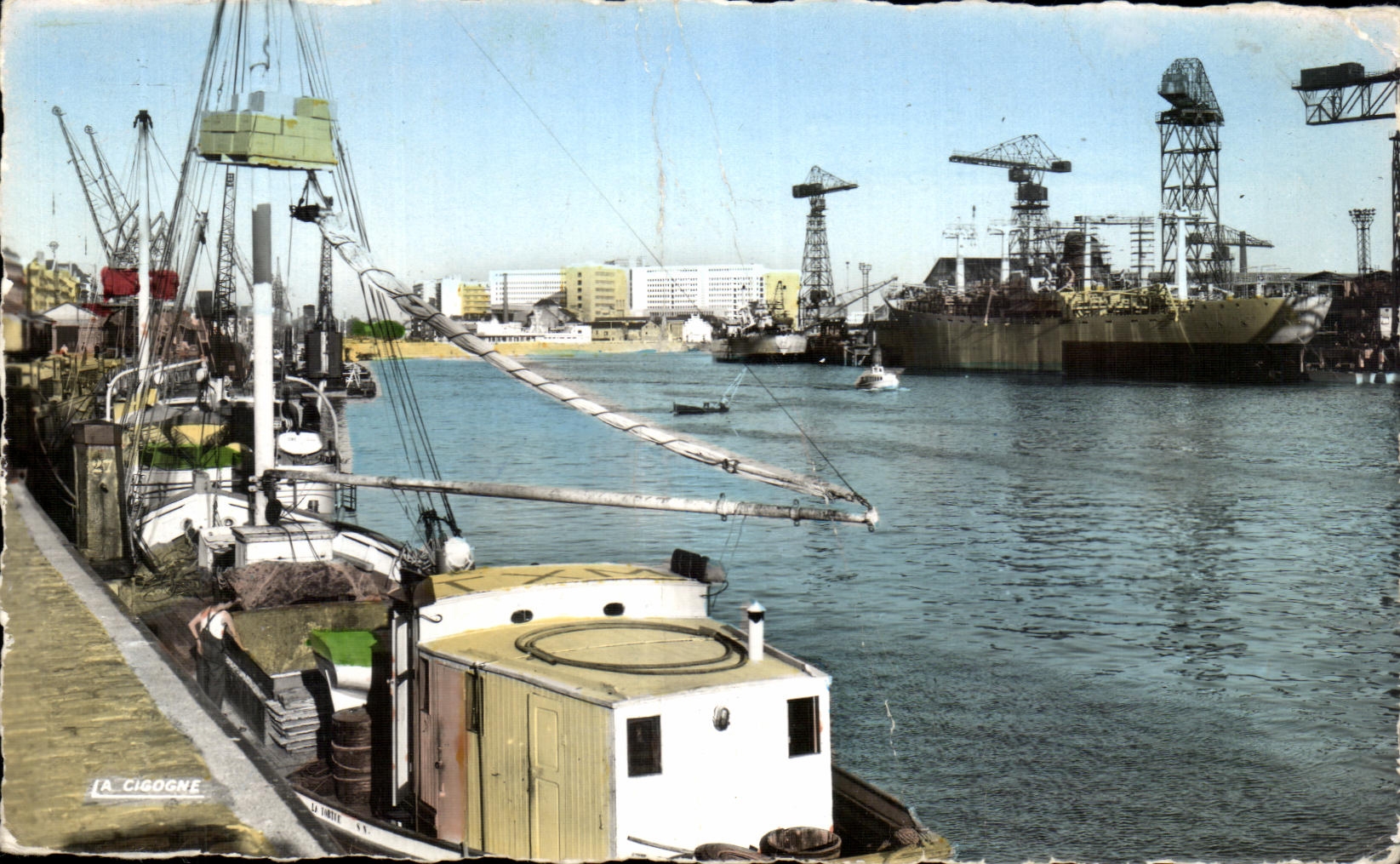 CPSM Nantes (the Loire Atlontique) the Port and Building sites