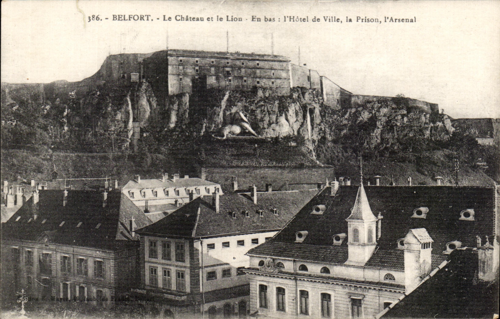 CPA Belfort Le Chateau Le Chateau et le Lion En Bas