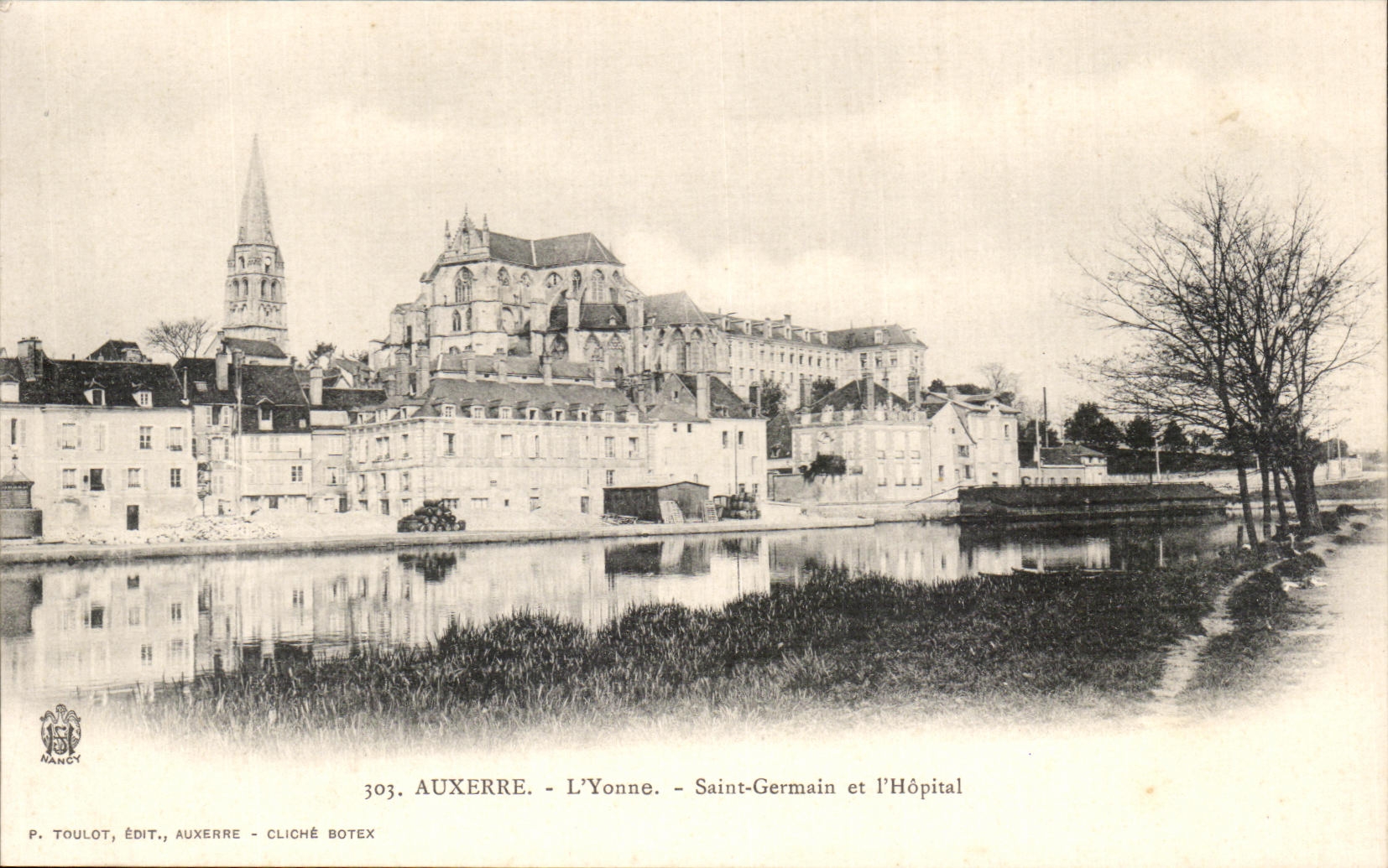CPA Auxerre L Yonne Saint Germain et l Hopital