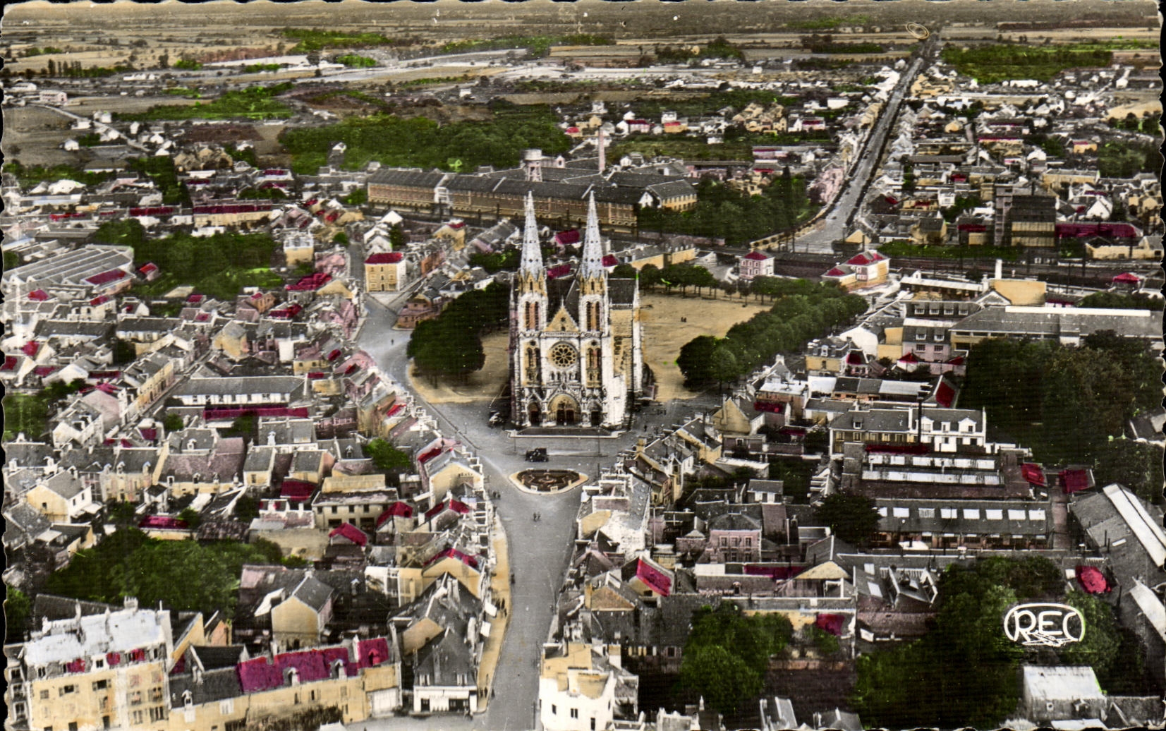 CPA Chateaurox (Indre) Vue Aerienne