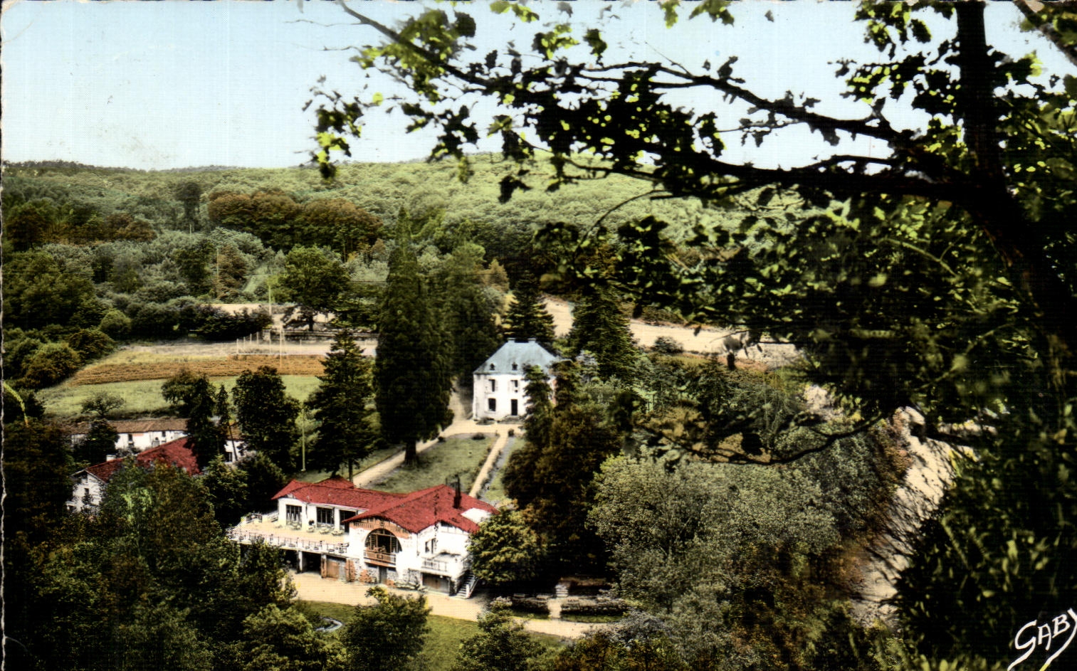 CPA Mervent (Vendee) Hostellerie de Pierre Brune et la foret