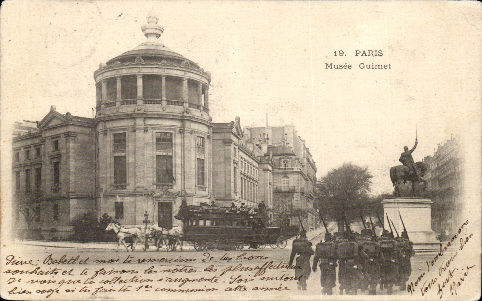 CPA Paris Museum Guimet Militaria Bus