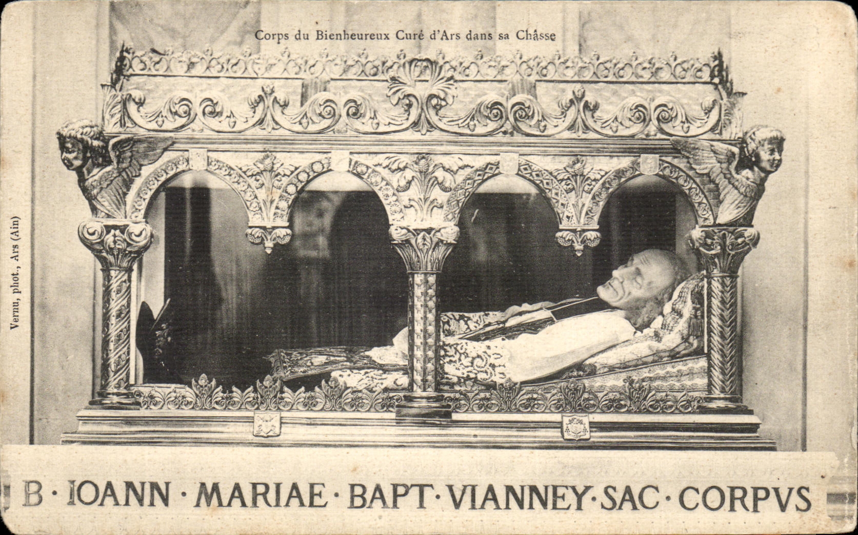 CPA Corps of happy Cleans Ars in its hunting