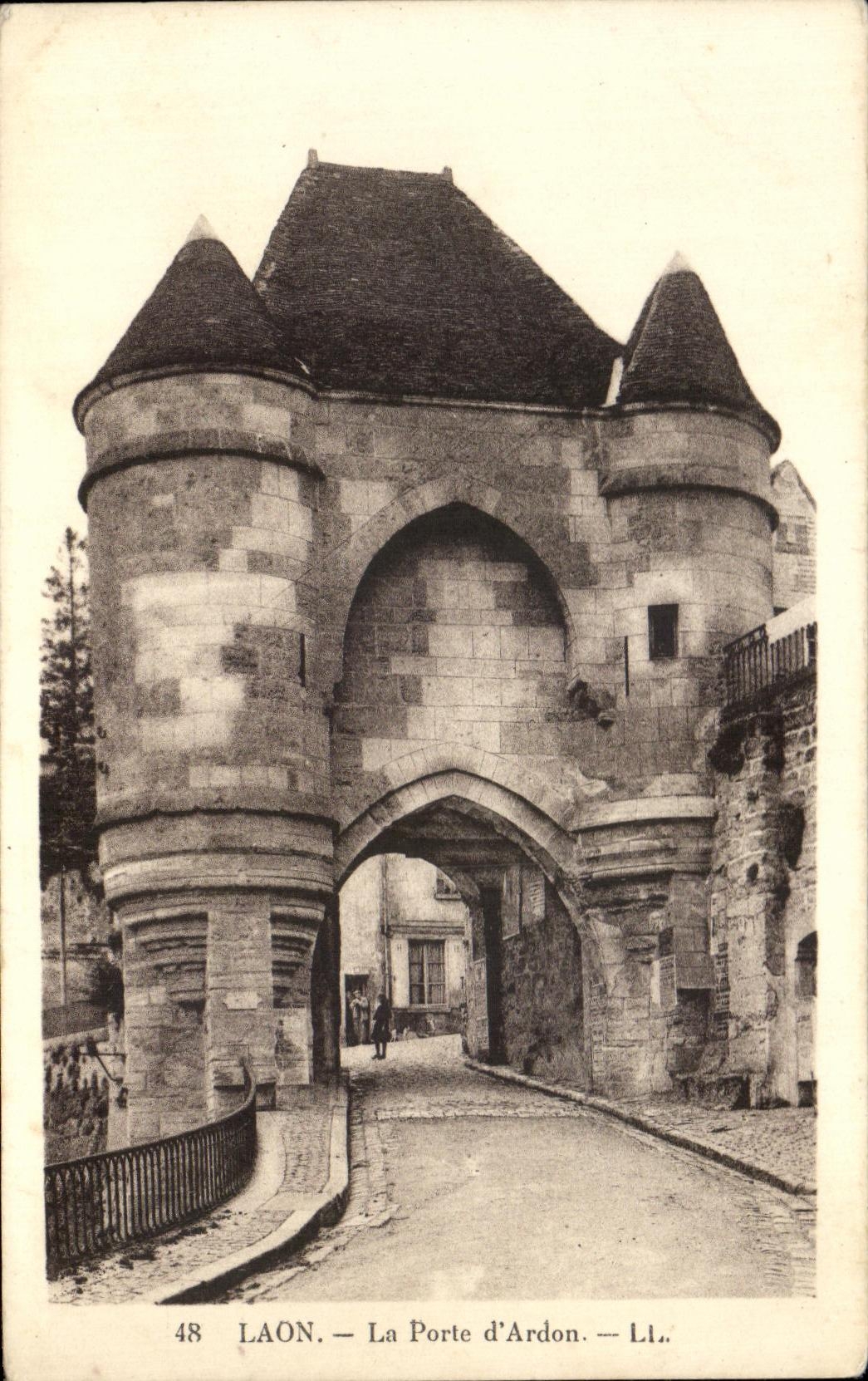 CPA Laon La Porte d Ardon