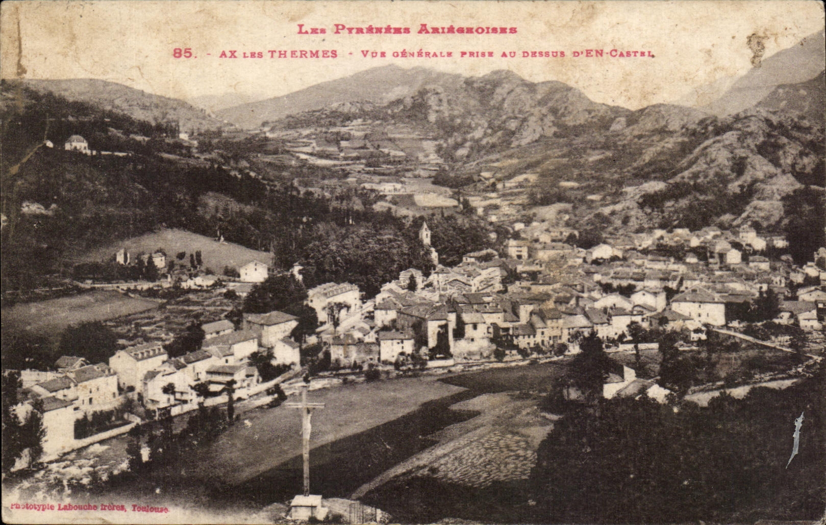 CPA Les Pyrenees Ax Les Thermes Vue generale prise au dessus d En Castel