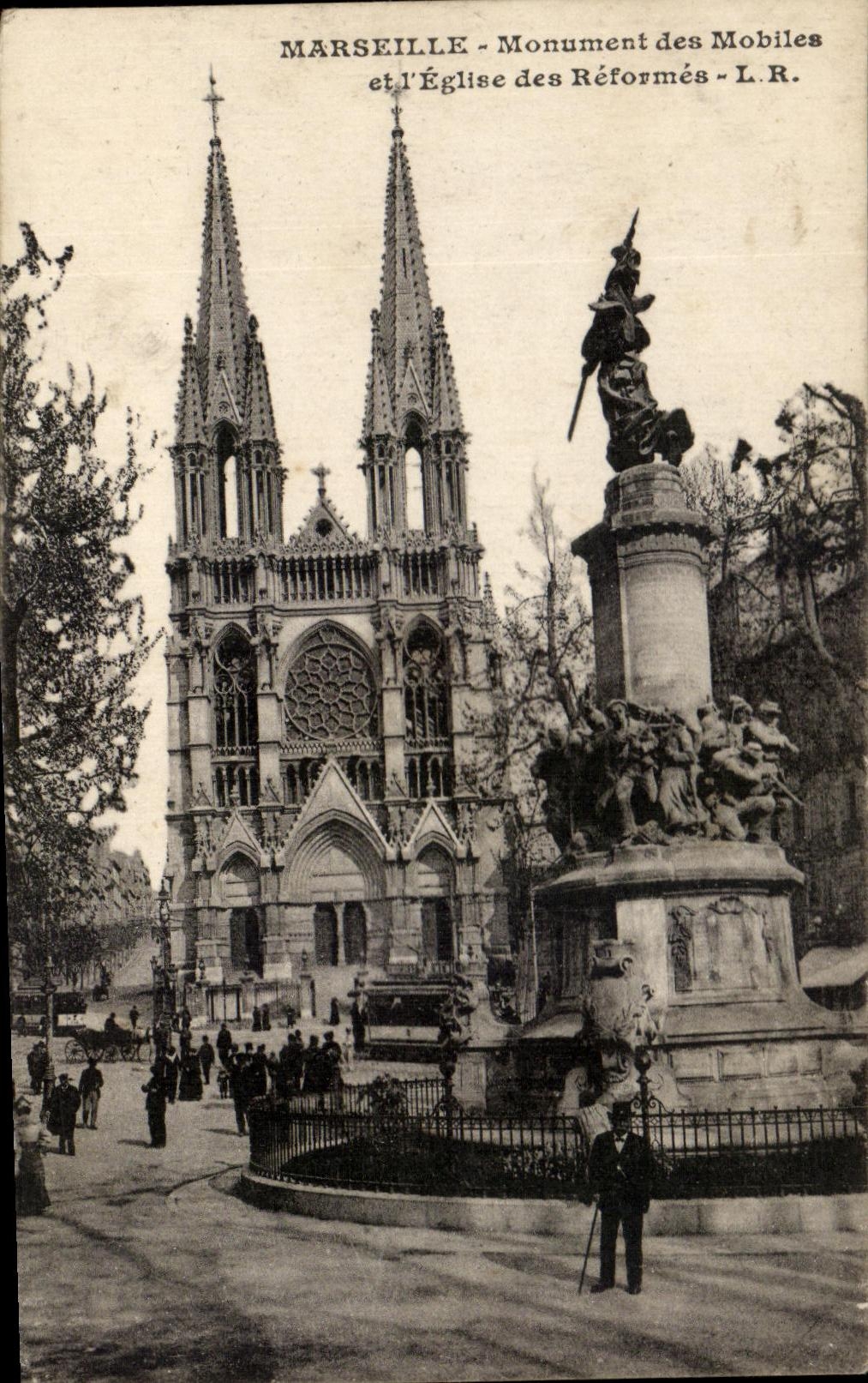 CPA Marseille Monument des Mobiles et Eglise des Reformes
