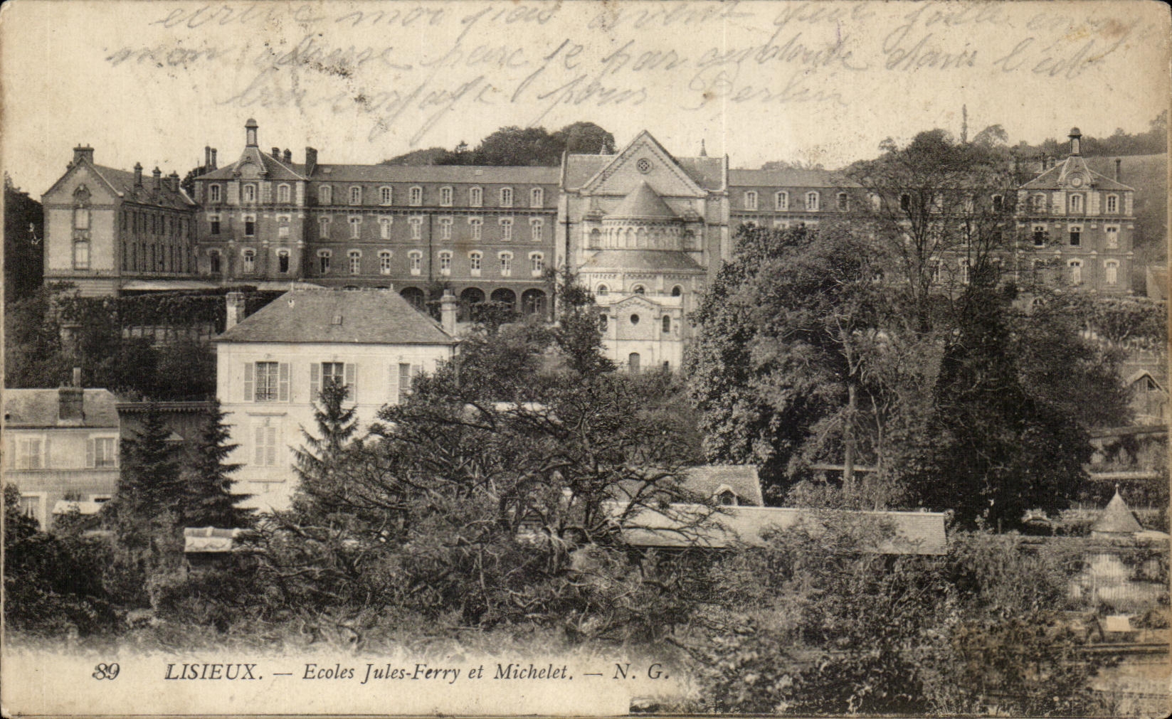 CPA Lisieux Ecoles Jules Ferry et Michelet