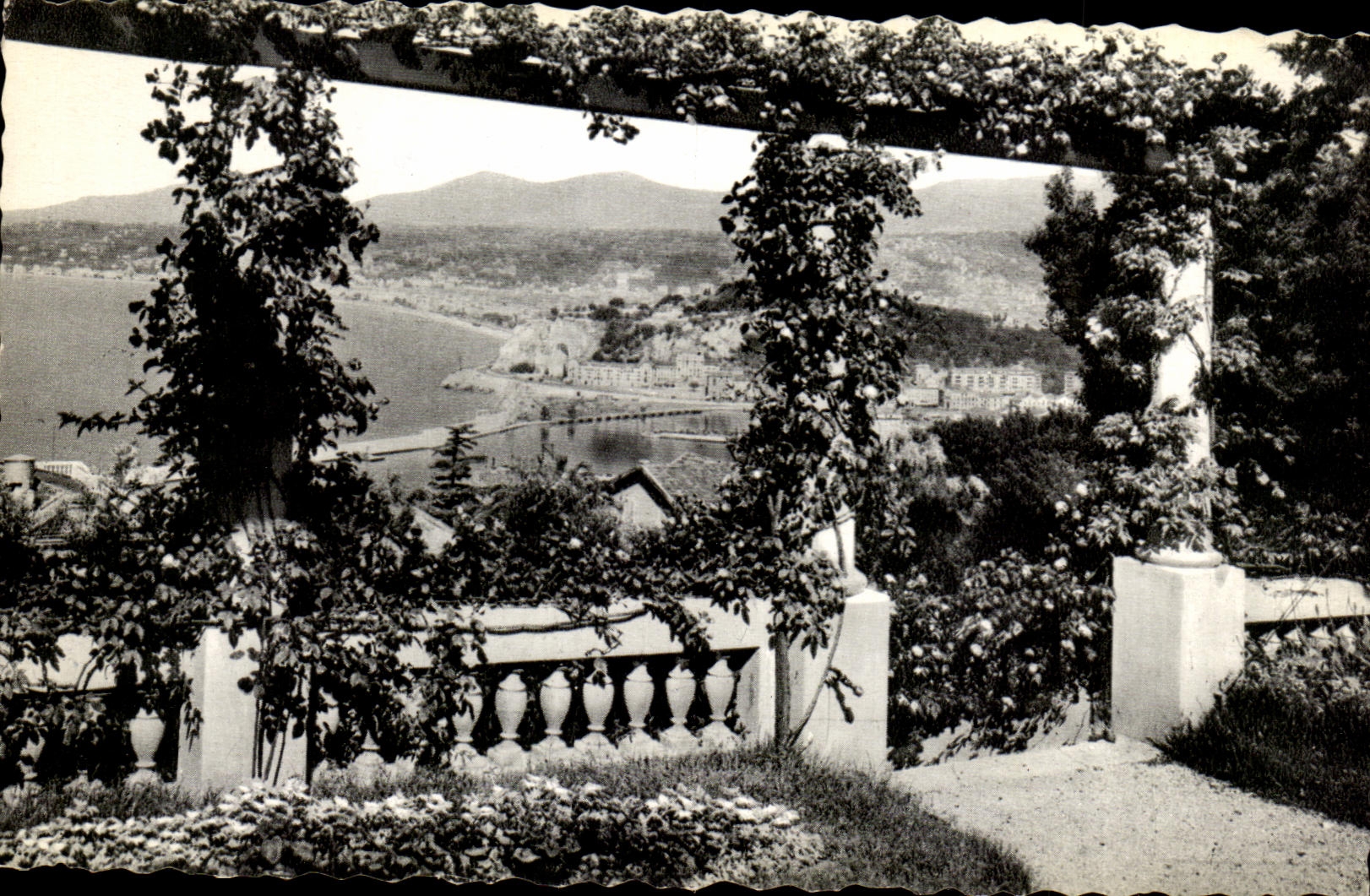 CPA visto de cntre florecio pergolas