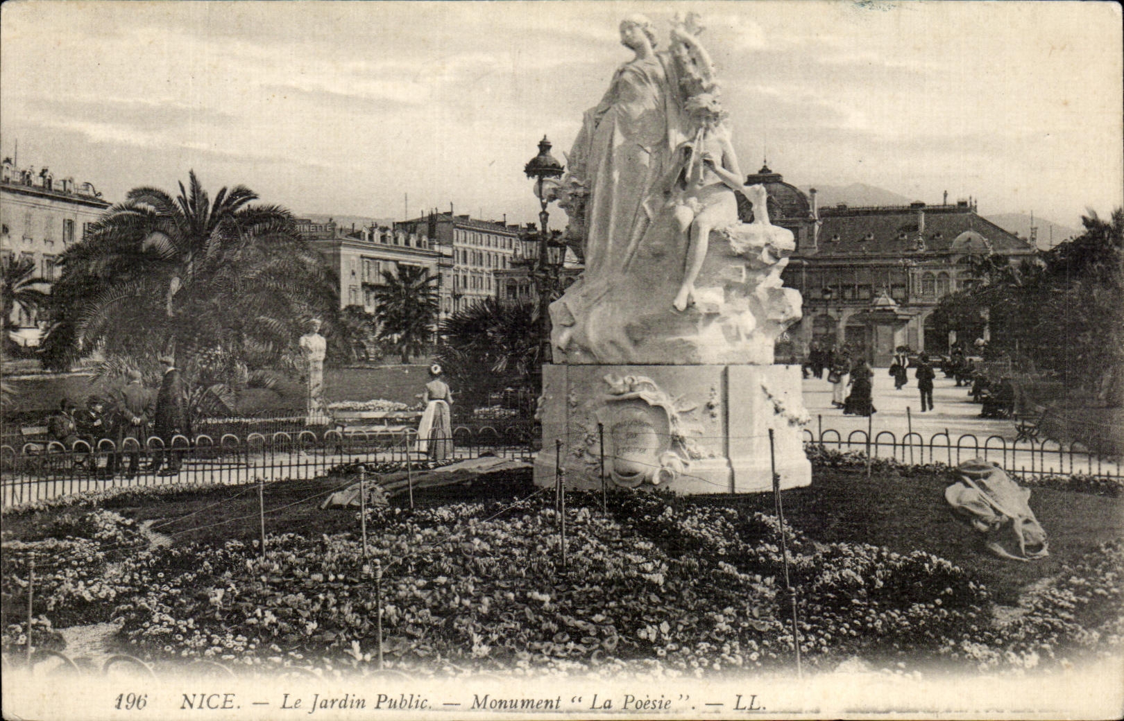 CPA Niza el monumento Poesic del jardin publico