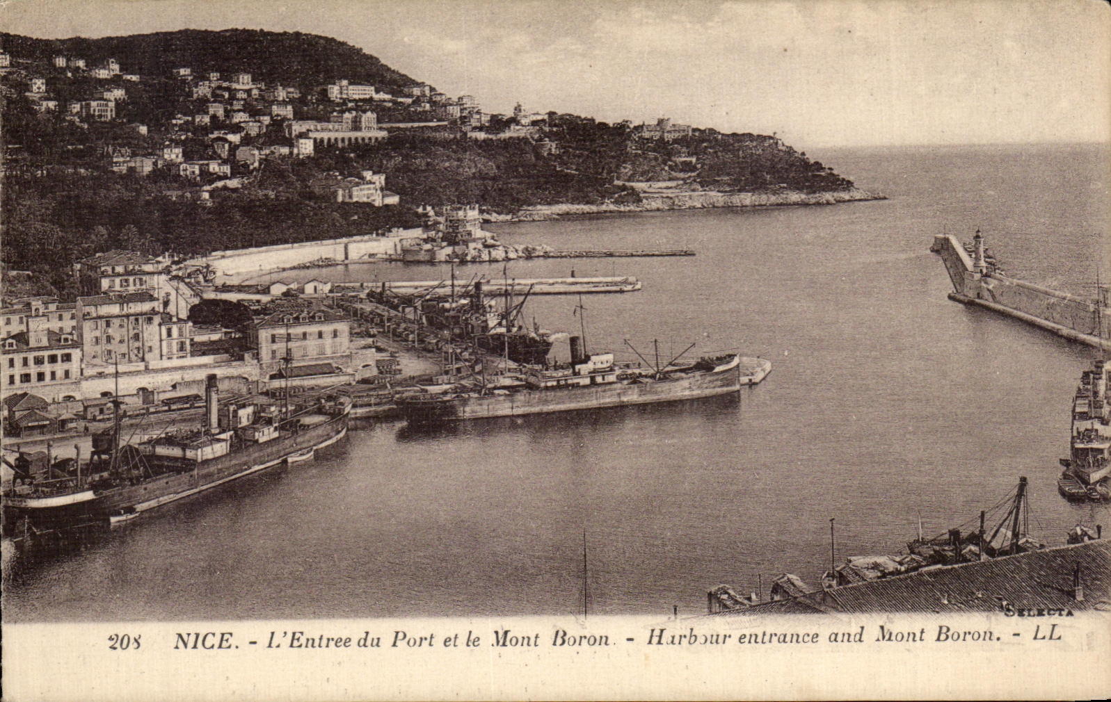 CPA Nice L Entree du Port et le Mont Boron Harbour Entrance and Mont Boron Bateaux