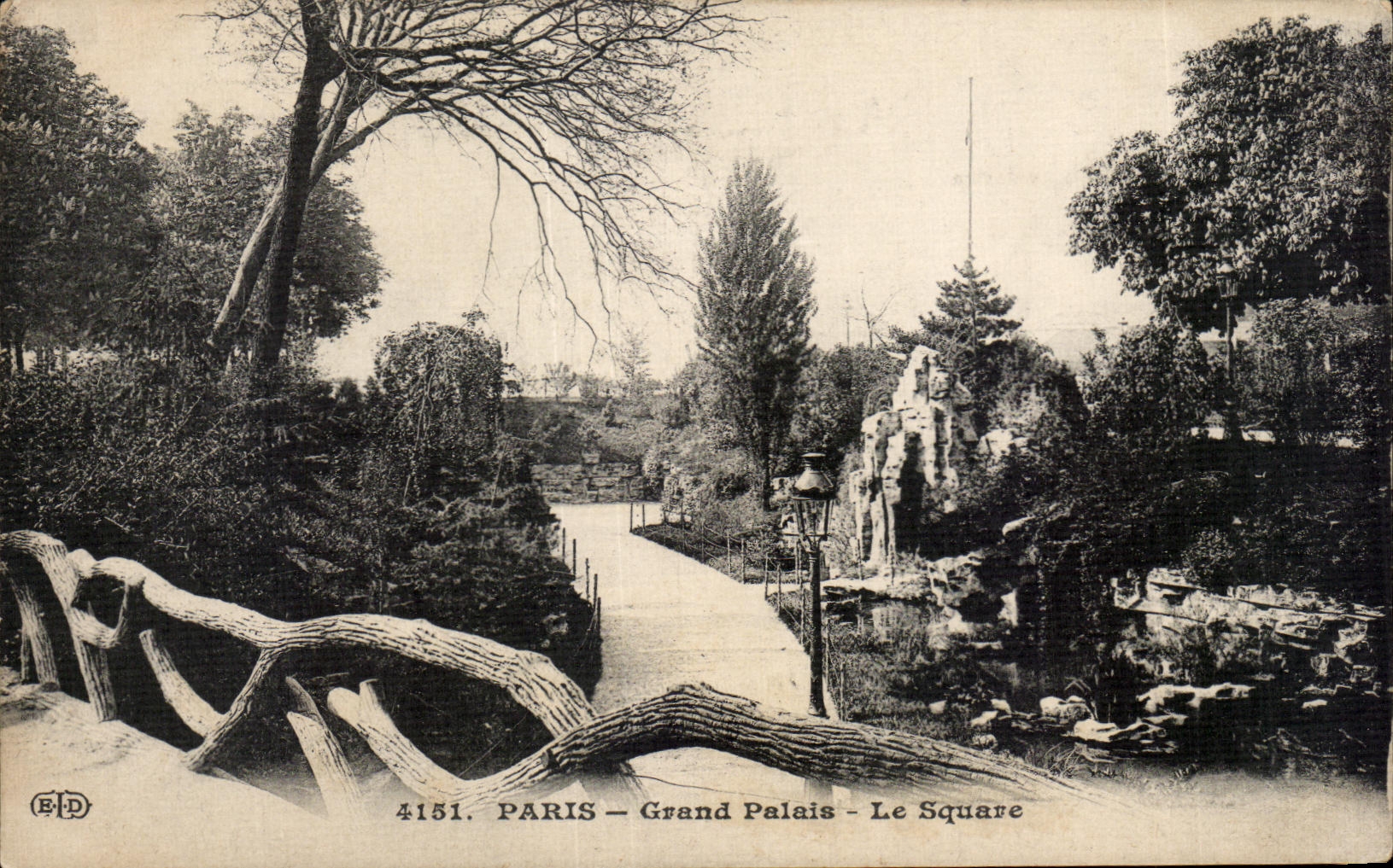 CPA Paris Grand Palais the Public garden