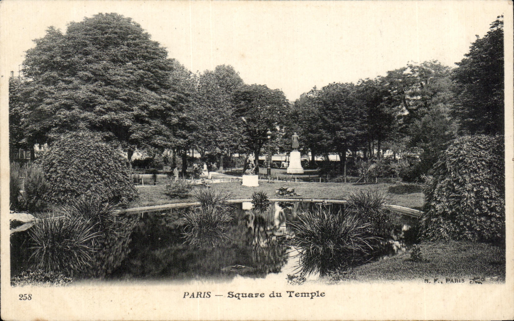 CPA Paris Public garden of the Temple