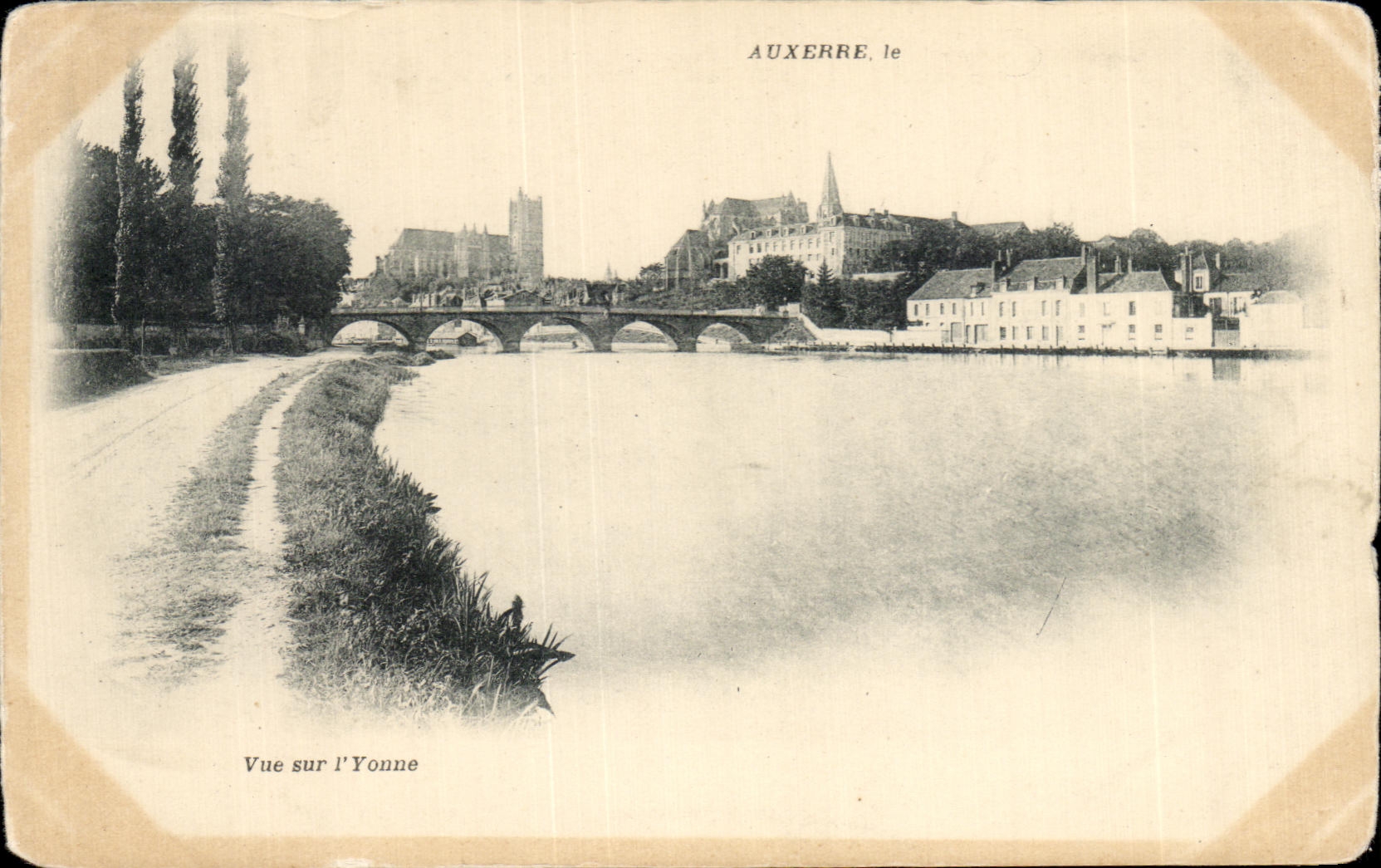 CPA Auxerre le Vue sur I Yonne