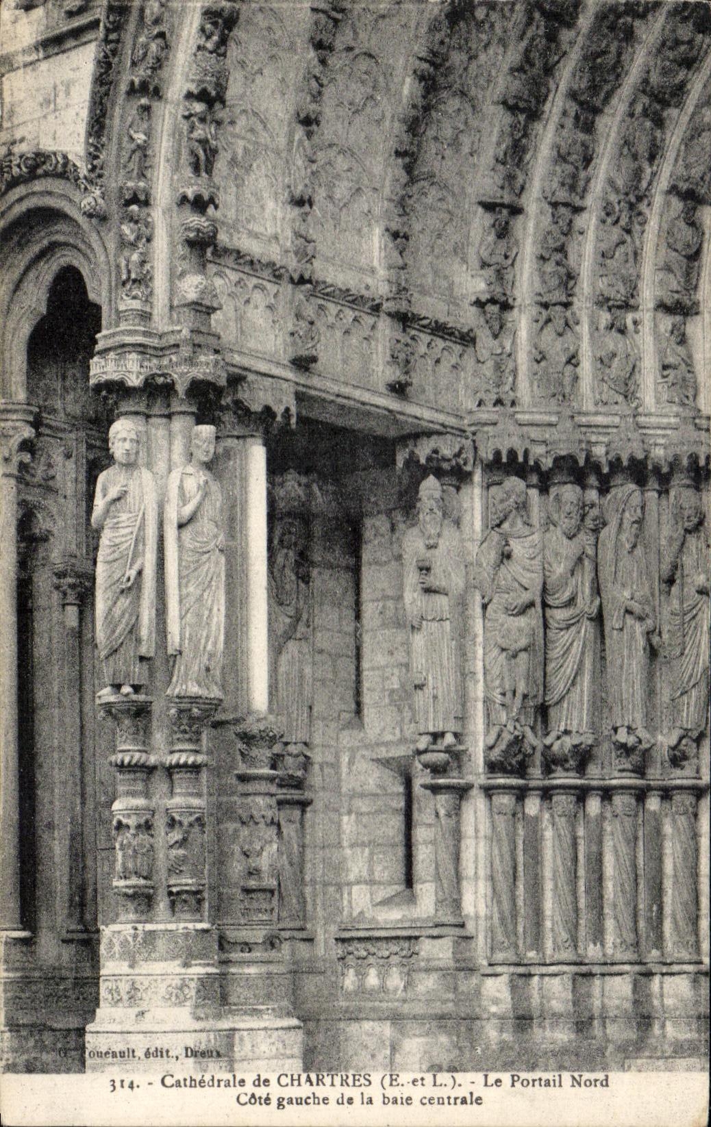 CPA Cathedrale de Chartres Le Portail Nord Cote gauche de la baie centrale