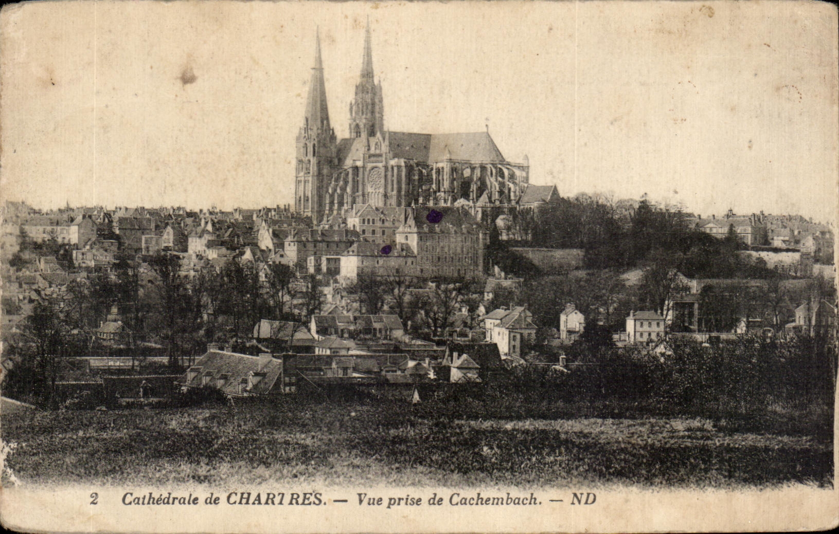 CPA Cathedrale de Chartres Vue prise de Cachembach