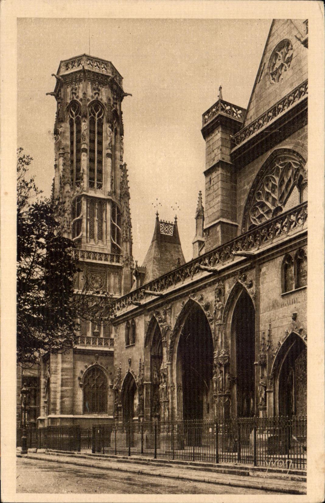 CPA Paris Church Saint Germain Auxerrois
