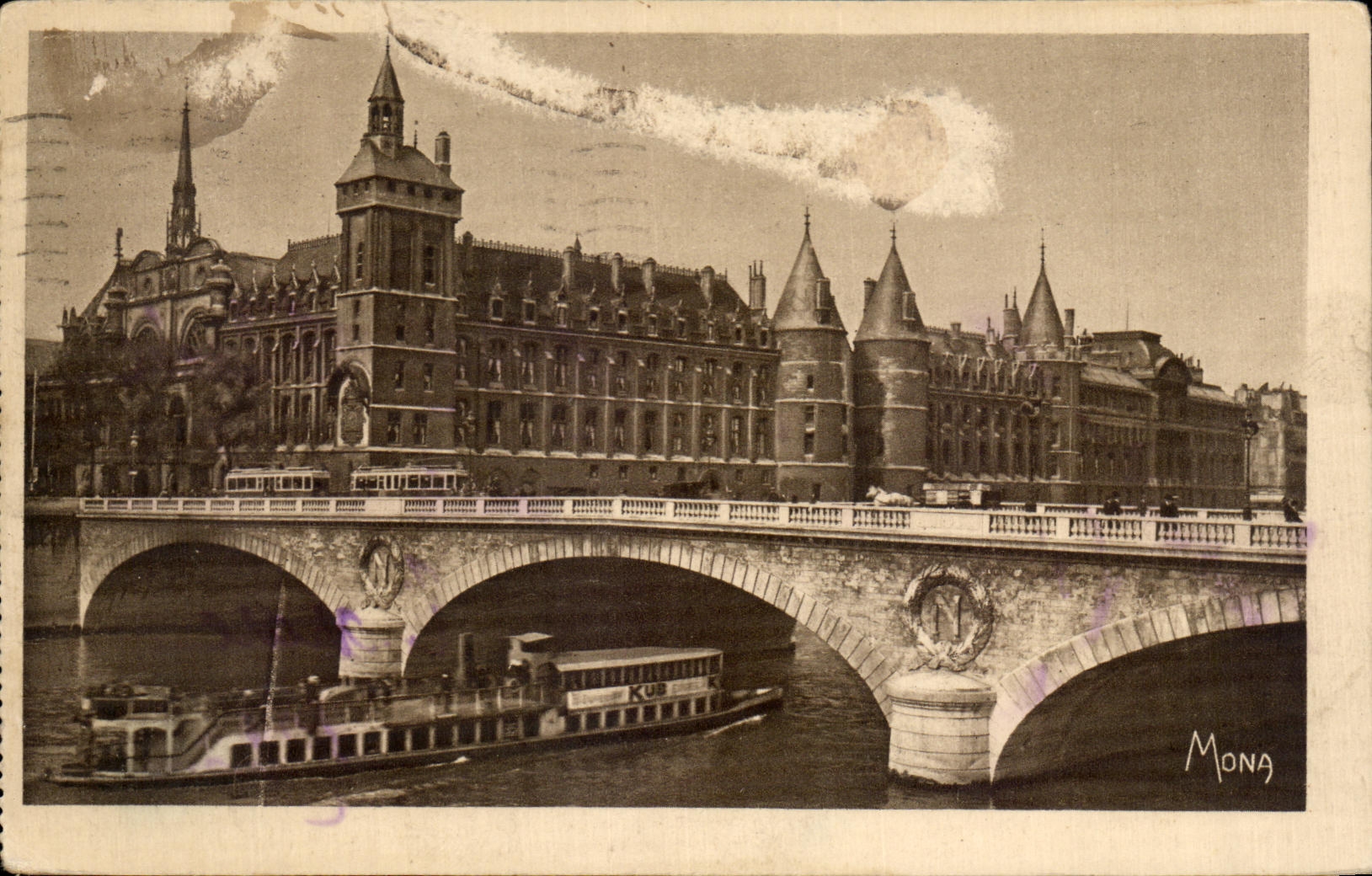 CPA Paris Caretaker's lodge Tower of clock and the bridge with the exchange Barge