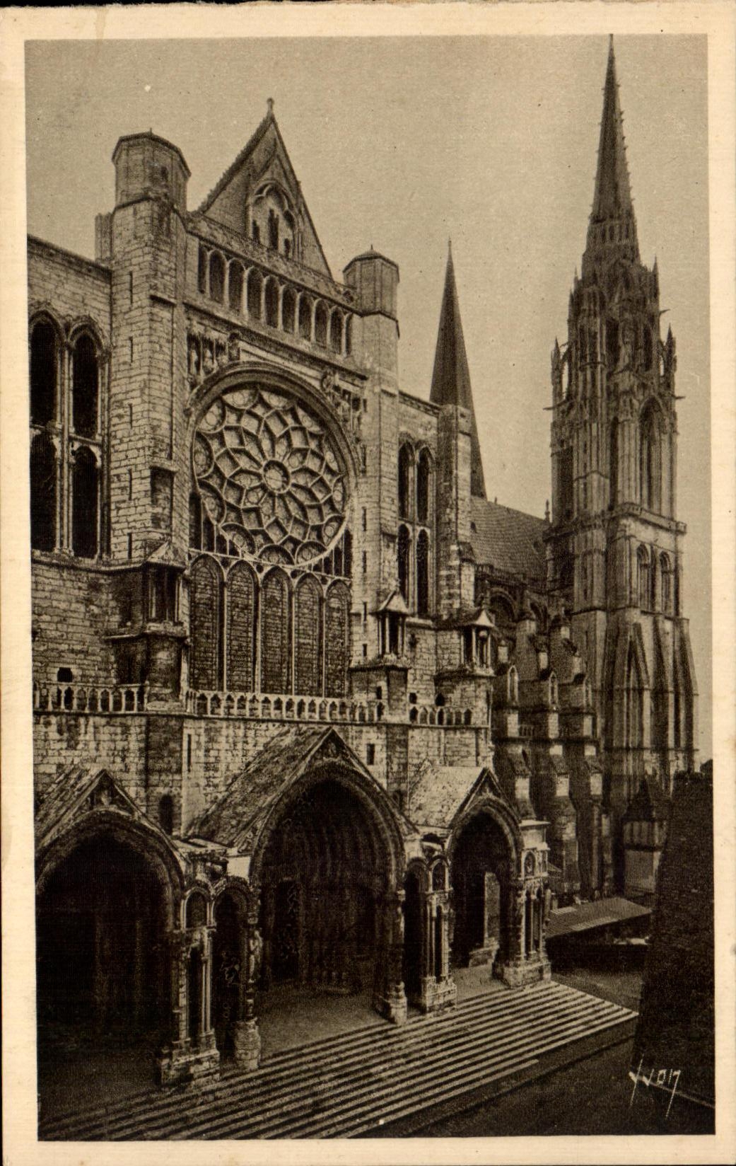 CPA Chartres Le Portail Nord et la Fleche