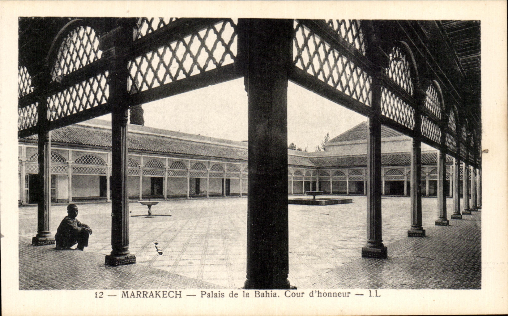 CPA Marrakech Palais de la Bahia Cour d honneur Maroc