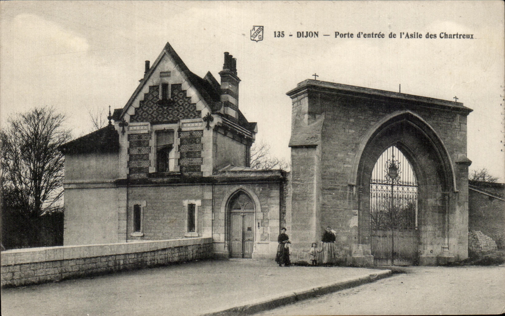CPA Dijon Porte d entree de l Asile des Chartreux