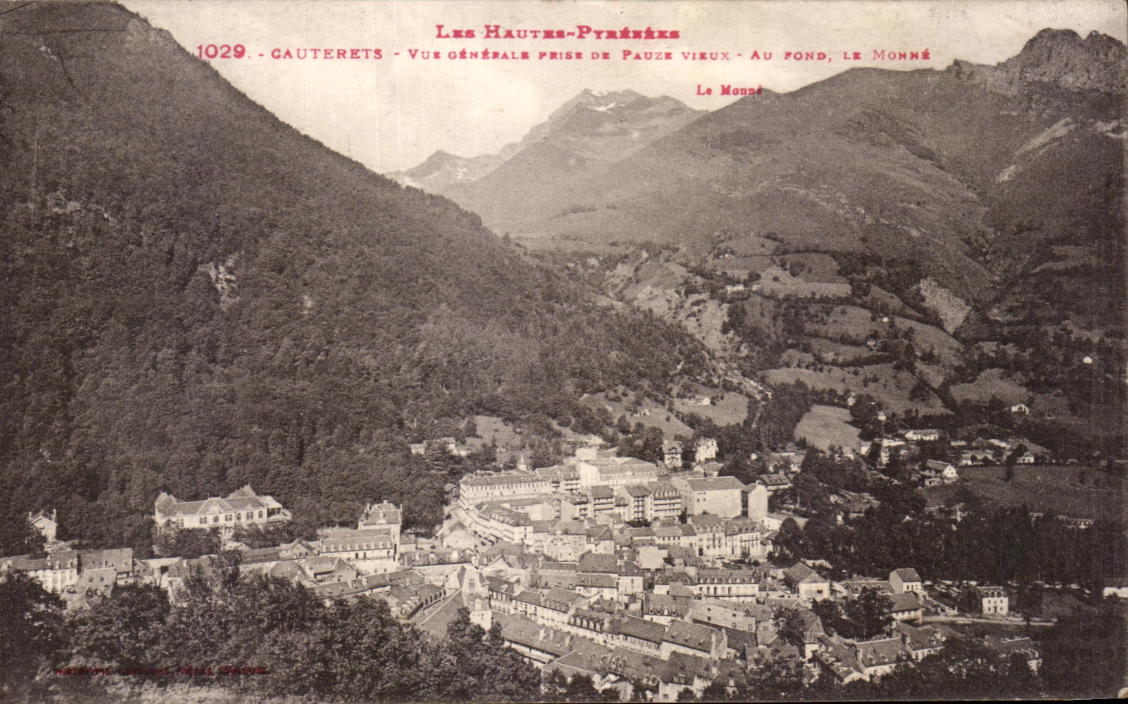CPA old Cauterets View taken or Paure At the Bottom Monne