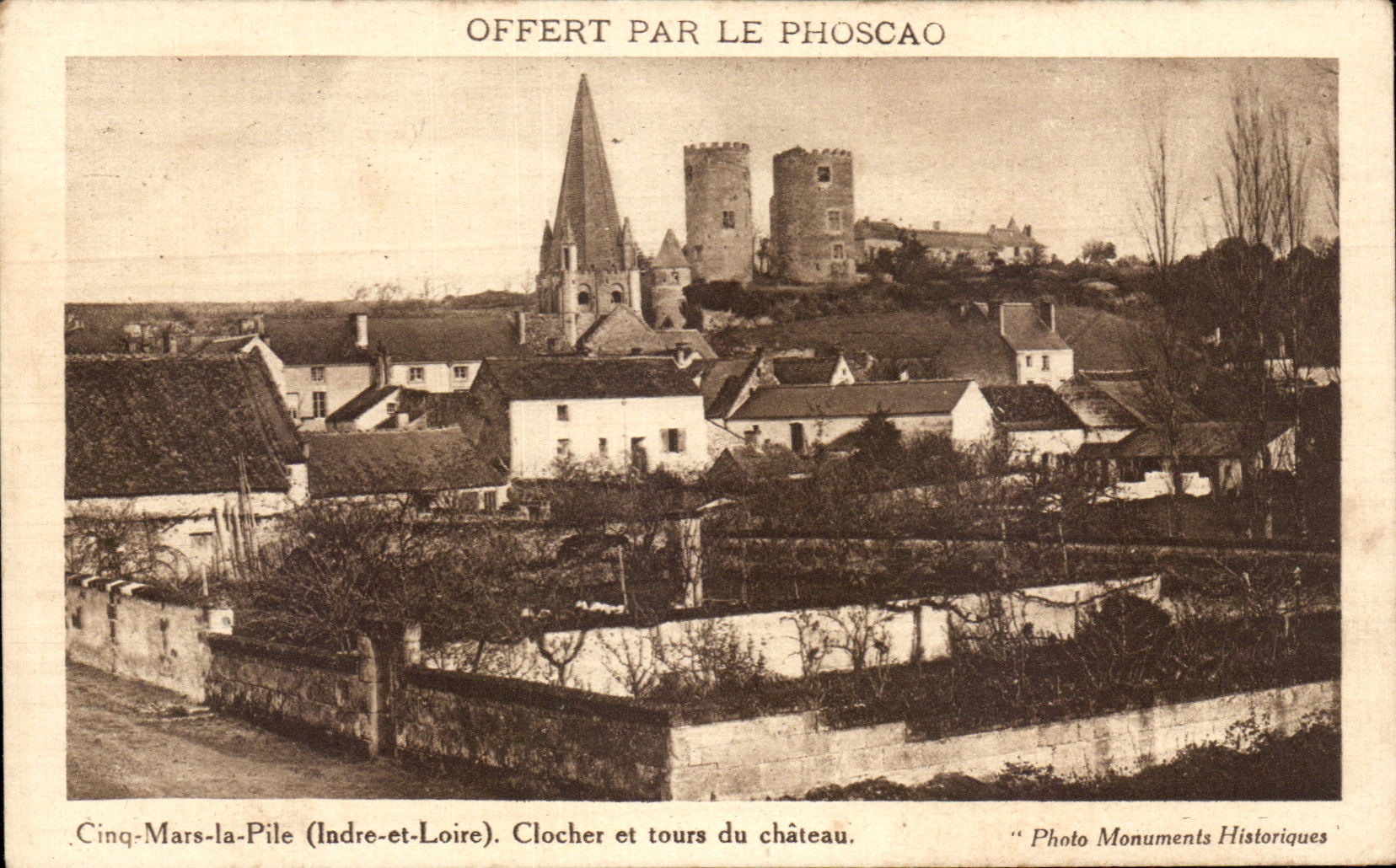 CPA Cinq Mars la Pile Clocher et tours du chateau