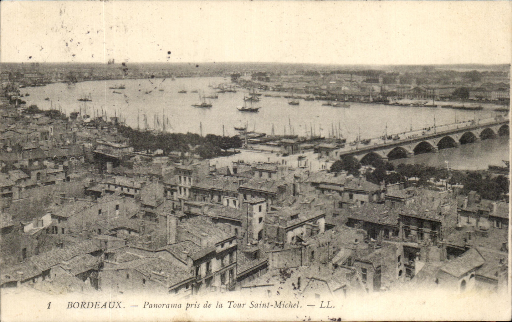 CPA Bordeaux Panorama pris de la Tour Saint Michel
