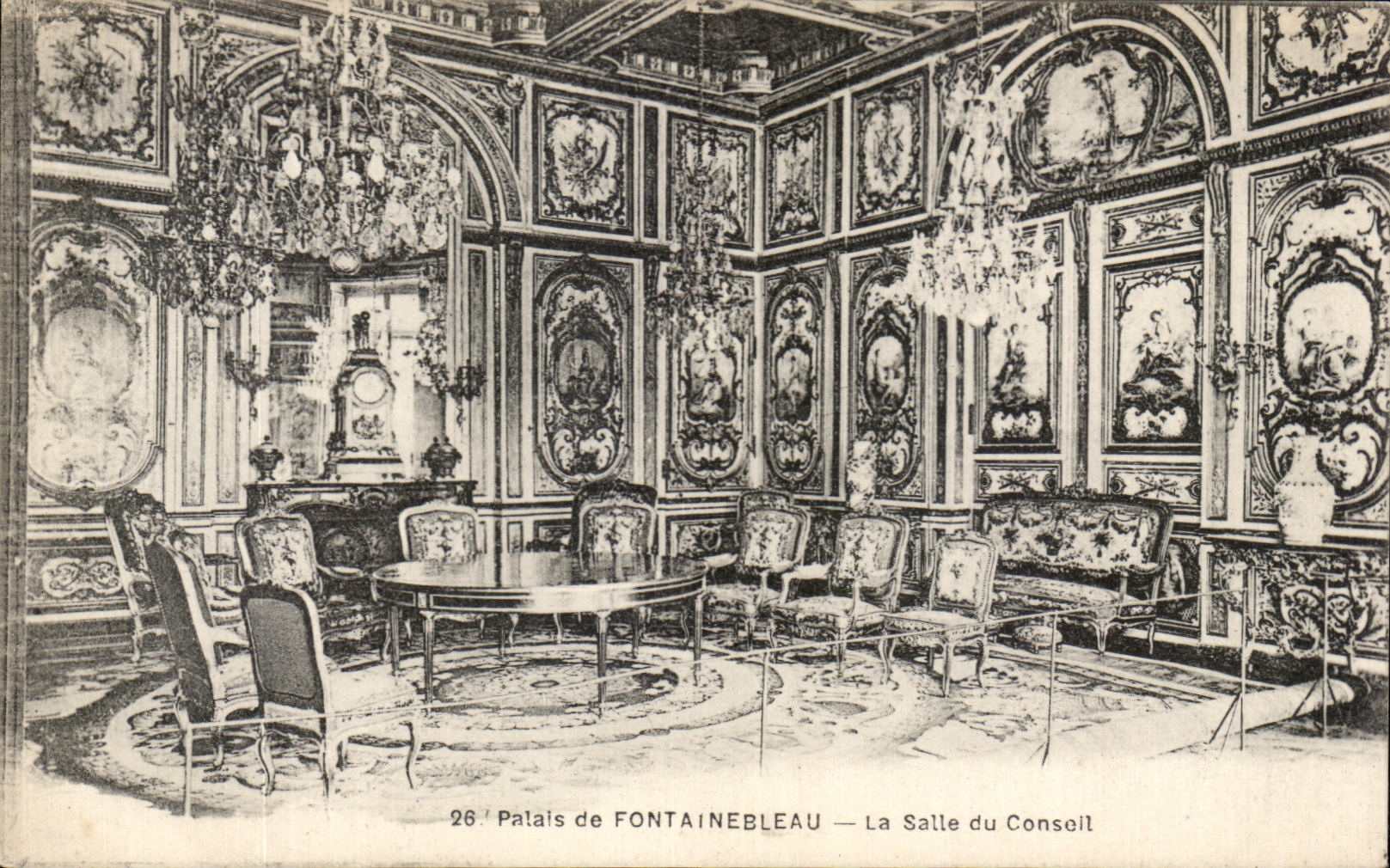 CPA Palais de Fontainebleau La Salle du Consoil