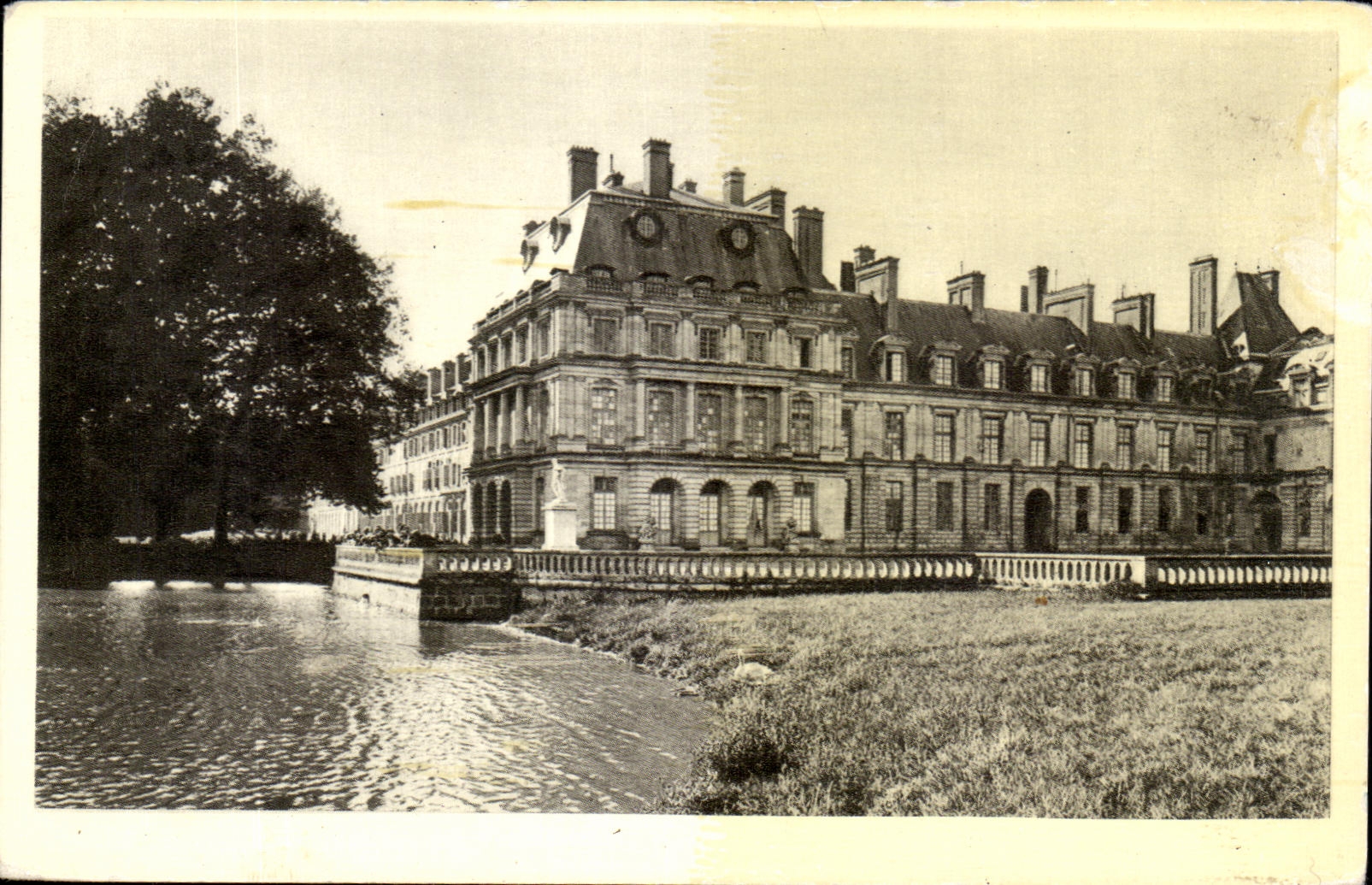 CPA Chateau De Fontainebleau Le Pavillon Louis XV