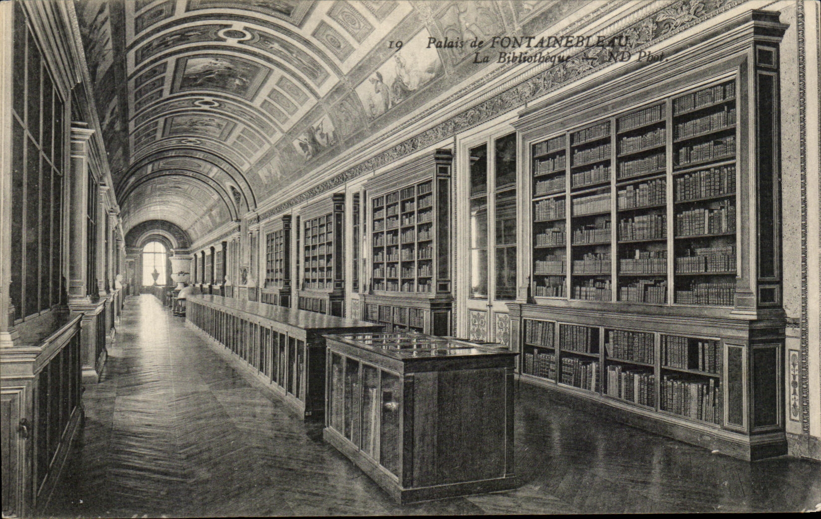 CPA Palais de Fontainebleau La bibliotheque Library