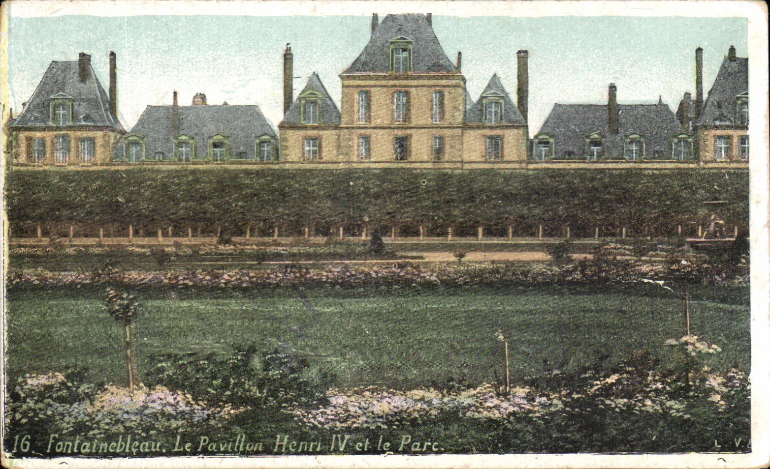 CPA Fontainebleau Le pavillon Henri IV et le parc
