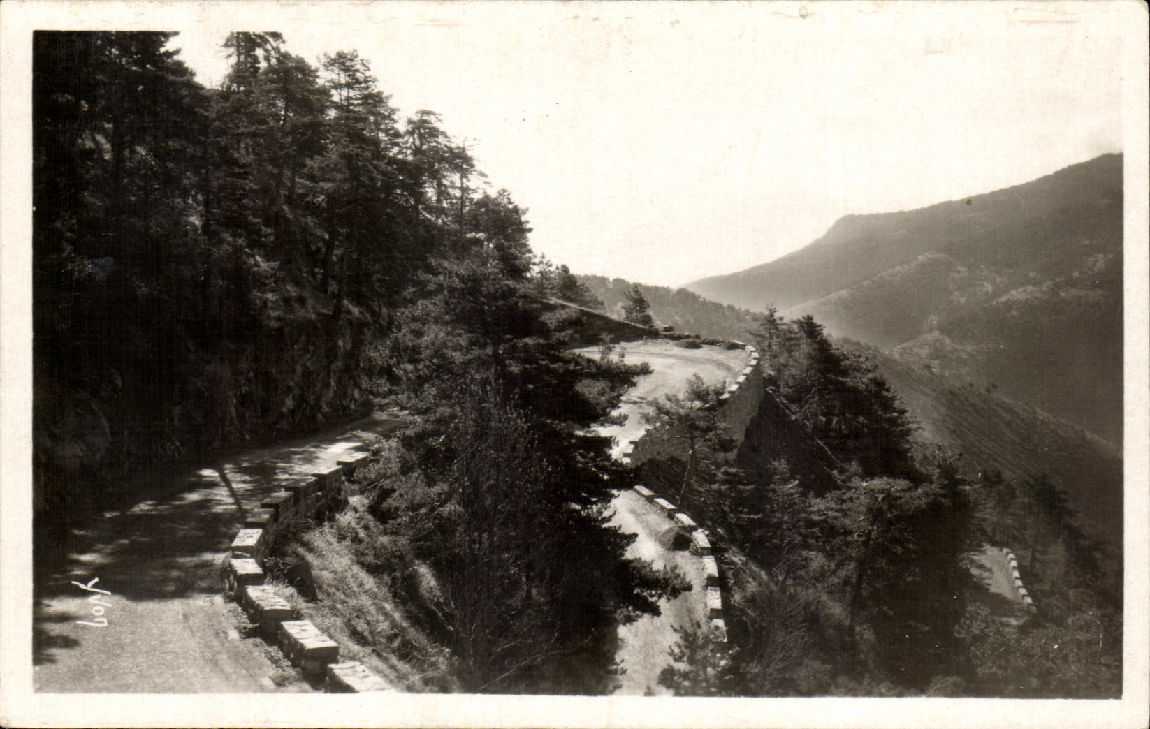 CPA La Douce France De Nice a Sospel par Peira Cava Turini Route en lacets du col de l Orme