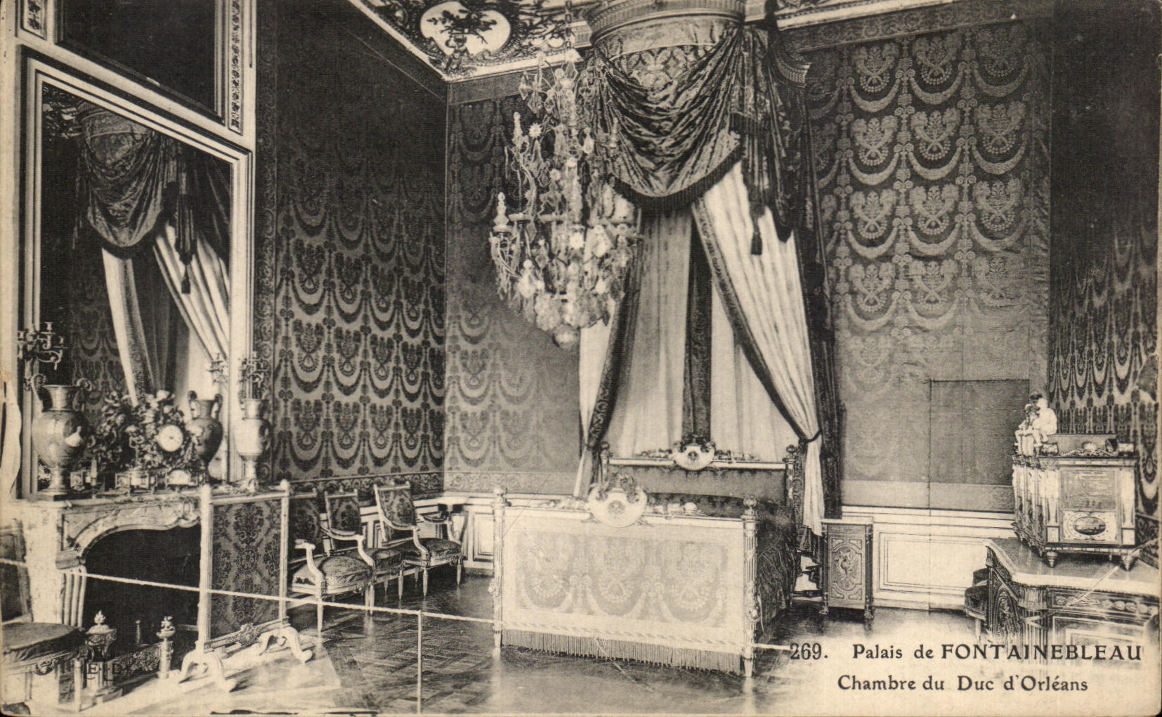 CPA Palais de fontainebleau Chambre du Duc d Orleans