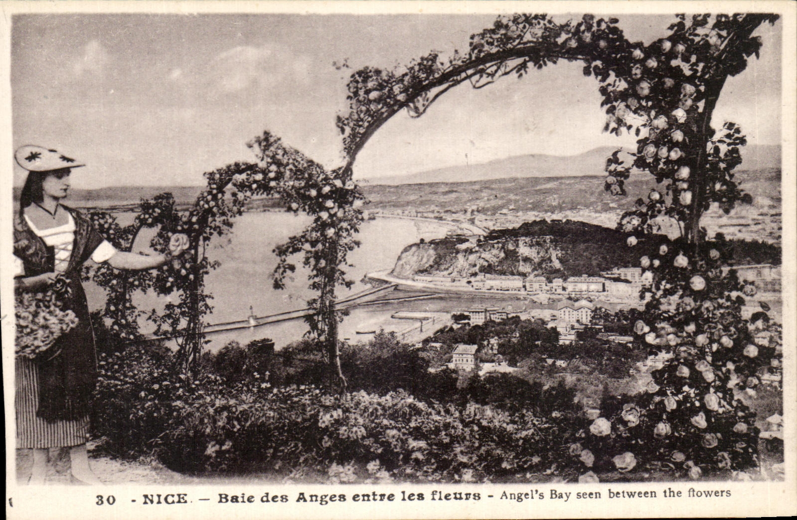 Bahia de CPA Niza de los Angeles entre la bahia de los Angeles de las flores vista entre el folklore de Costule