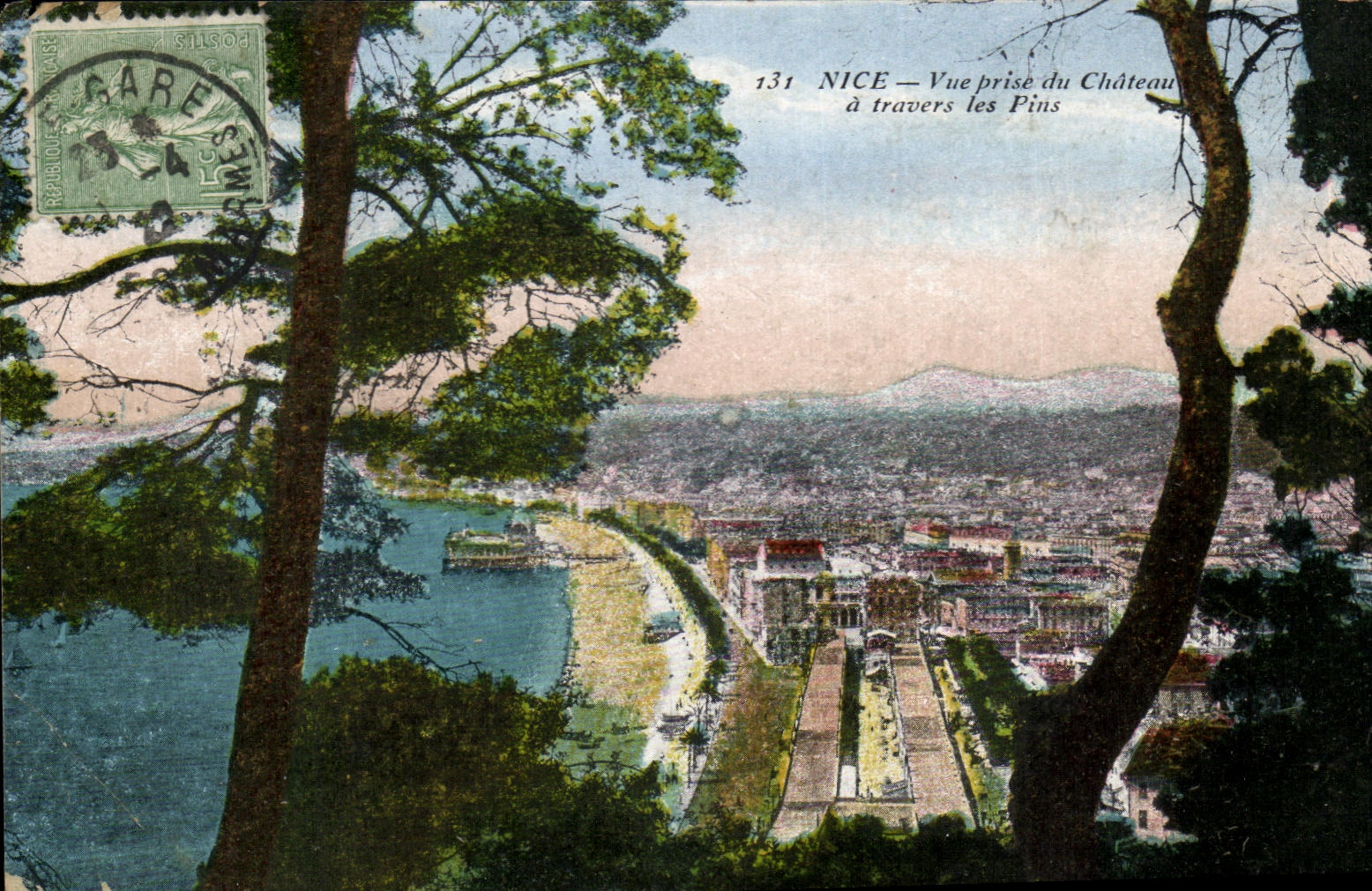 Niza de CPA vista del castillo a traves de los pinos