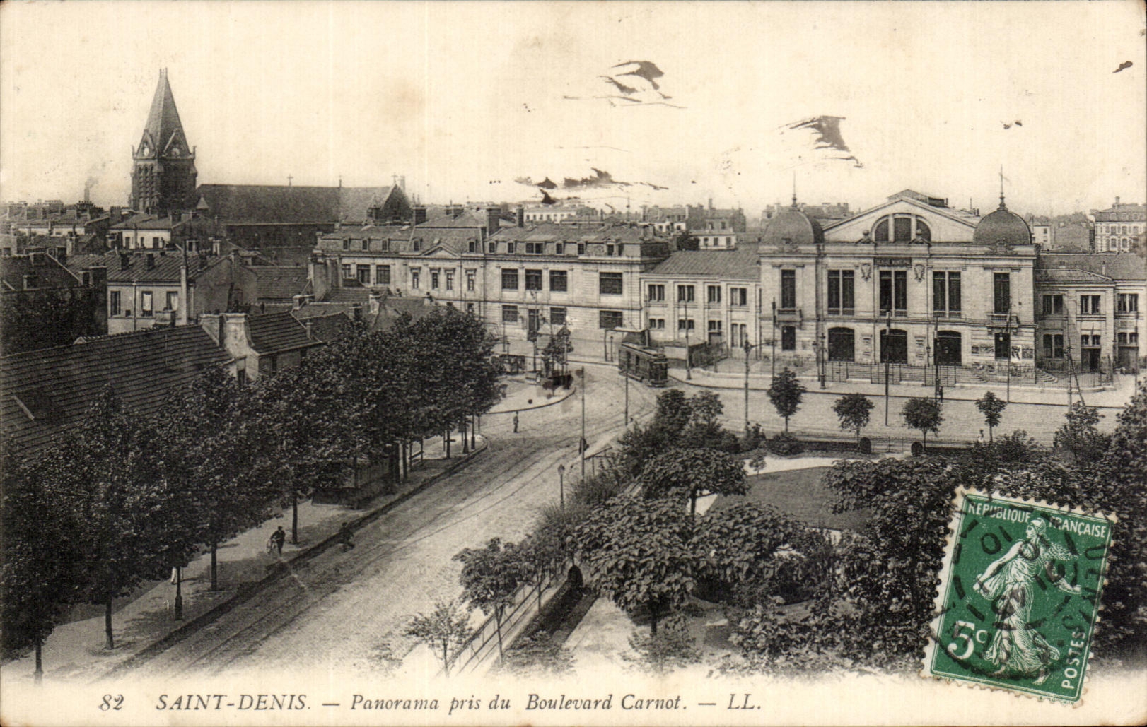 CPA Saint Denis Panorama pris du Boulevard Carnot