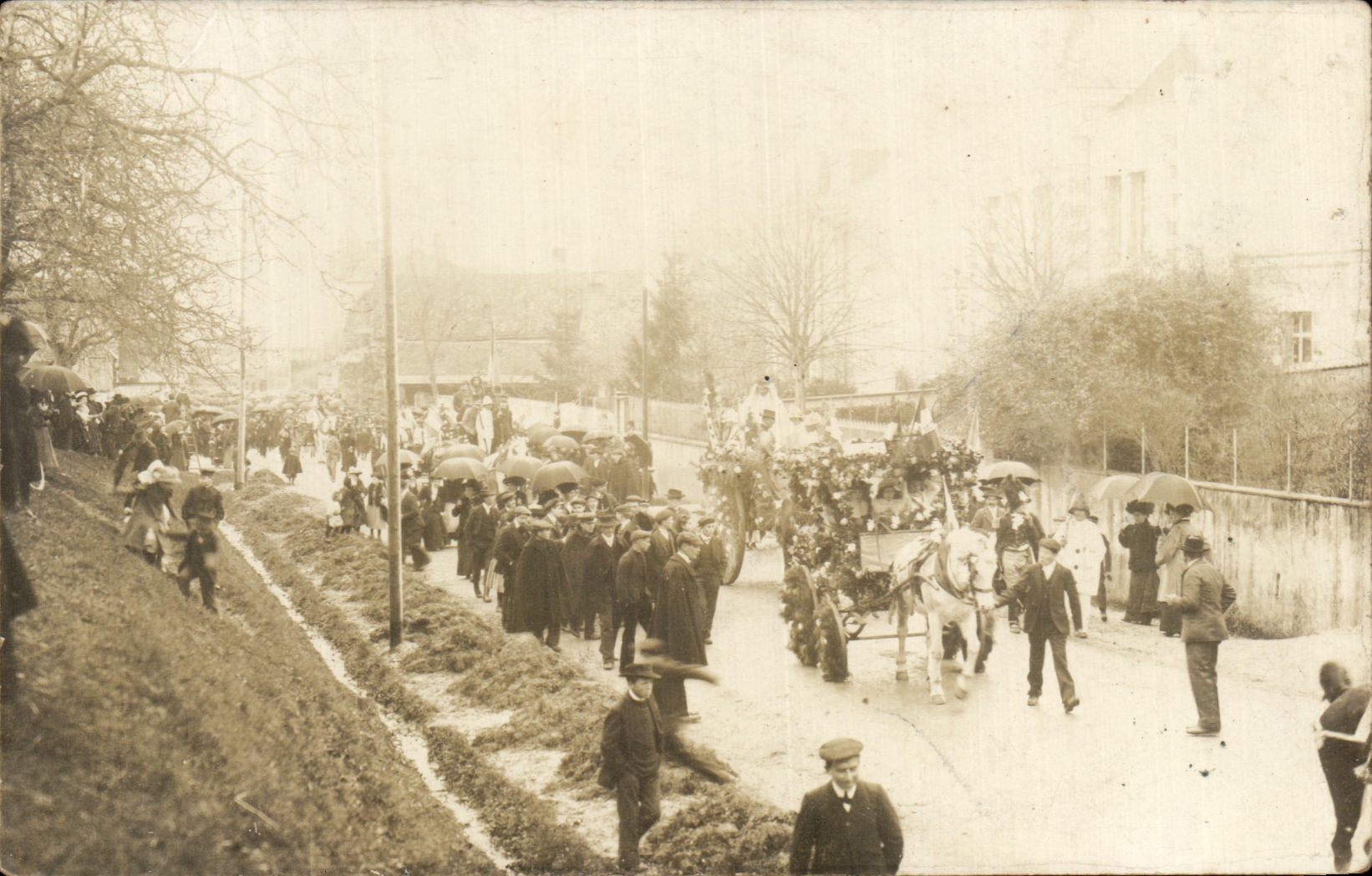 CARTE PHOTO Mennetou Attelage de chevaux