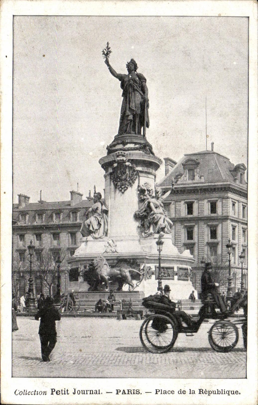 CPA Petit Paris Newspaper Places Republic