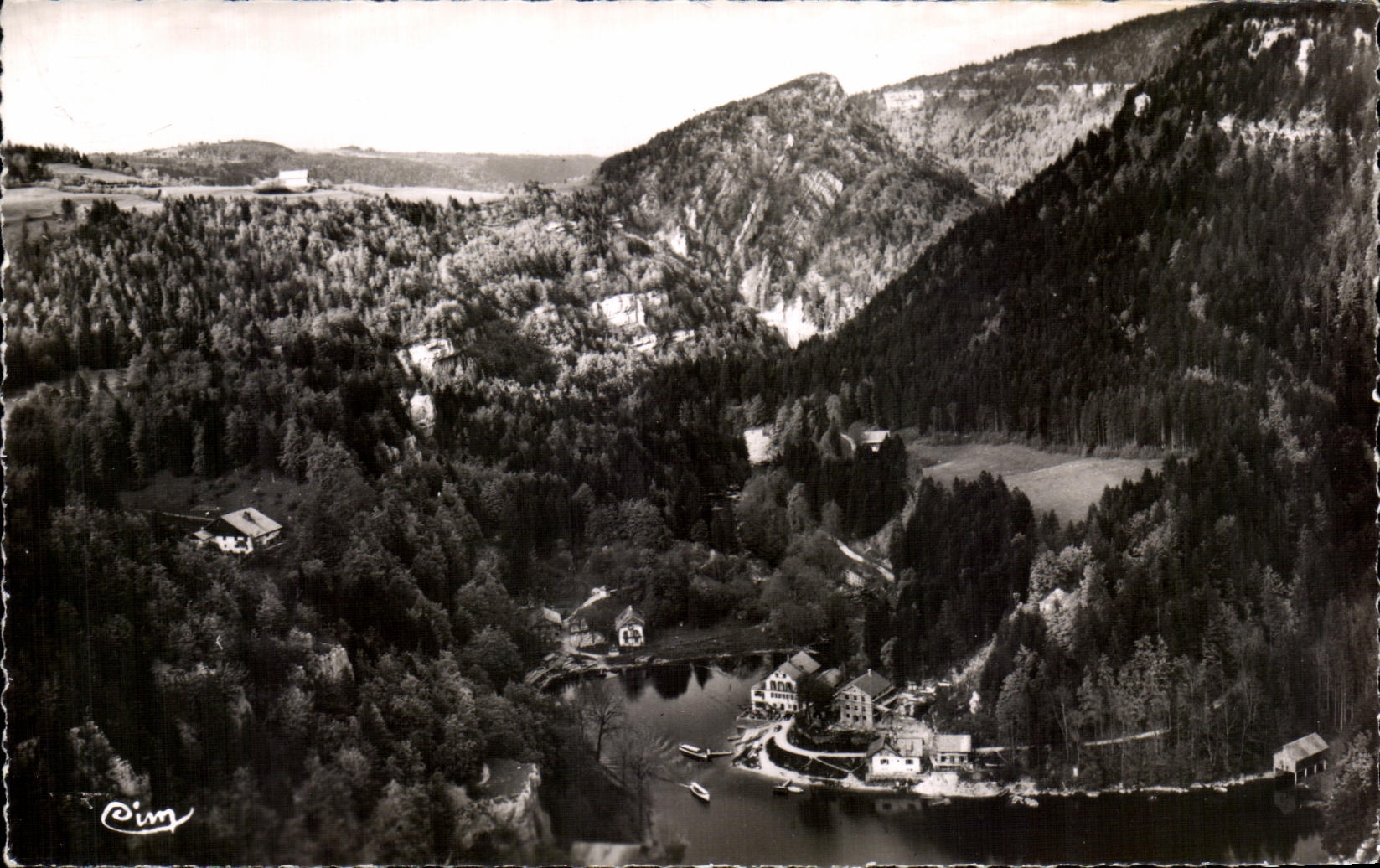 CPA Jump of Doubs (Doubs) Terminus of the Basins seen of Chatelard