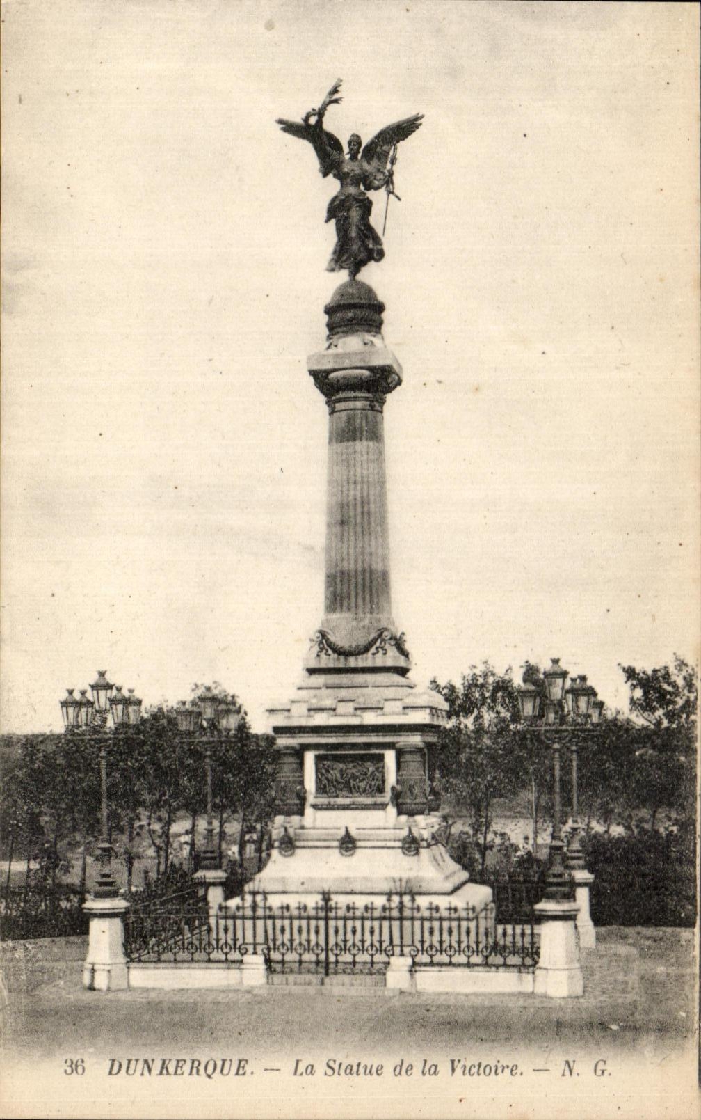 CPA Dunkerque La Statue de la Victoire