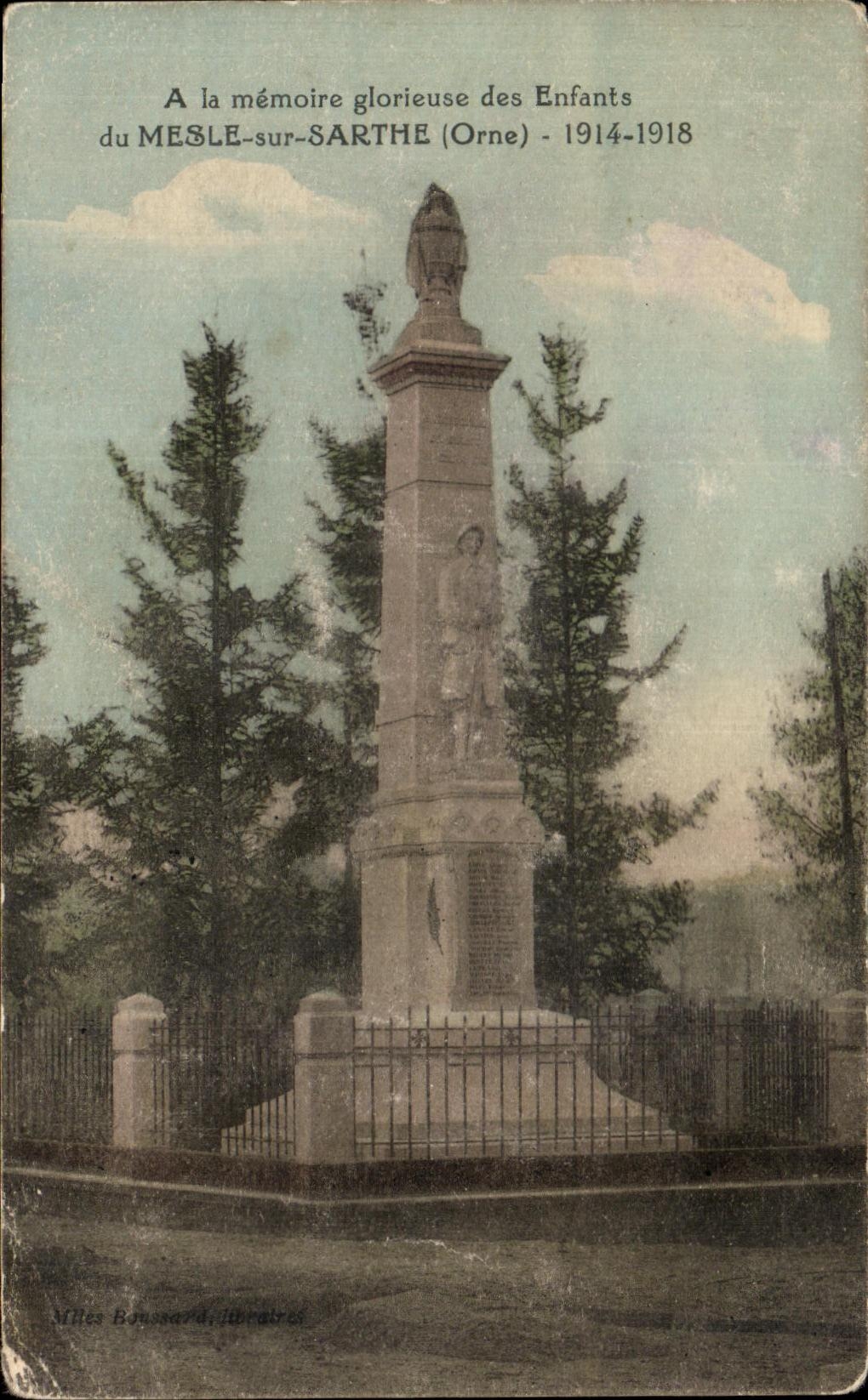 CPA A la Memoire glorieuse des Enfants du Mesle sur Sarthe 