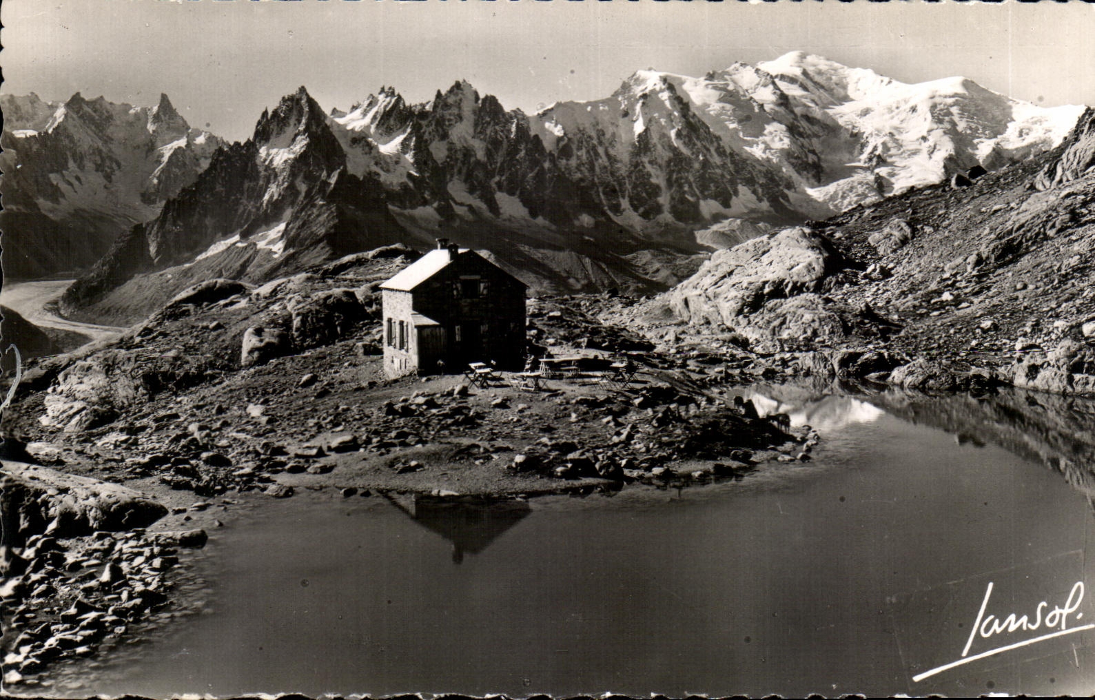 CPA Chamonix el refugio del lago blanco la cadena de las agujas y de Mont Blanc